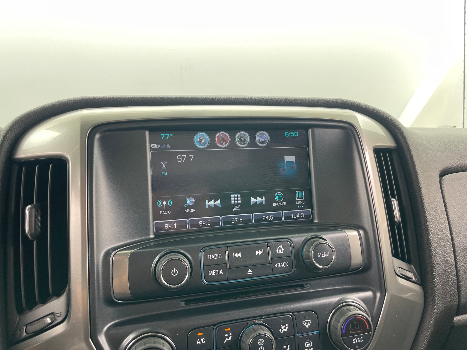 Thumbnail: 2018 Chevrolet Silverado 1500 - 4