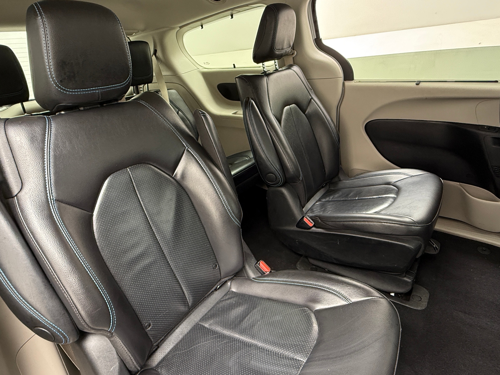 Thumbnail: 2021 Chrysler Pacifica - 5