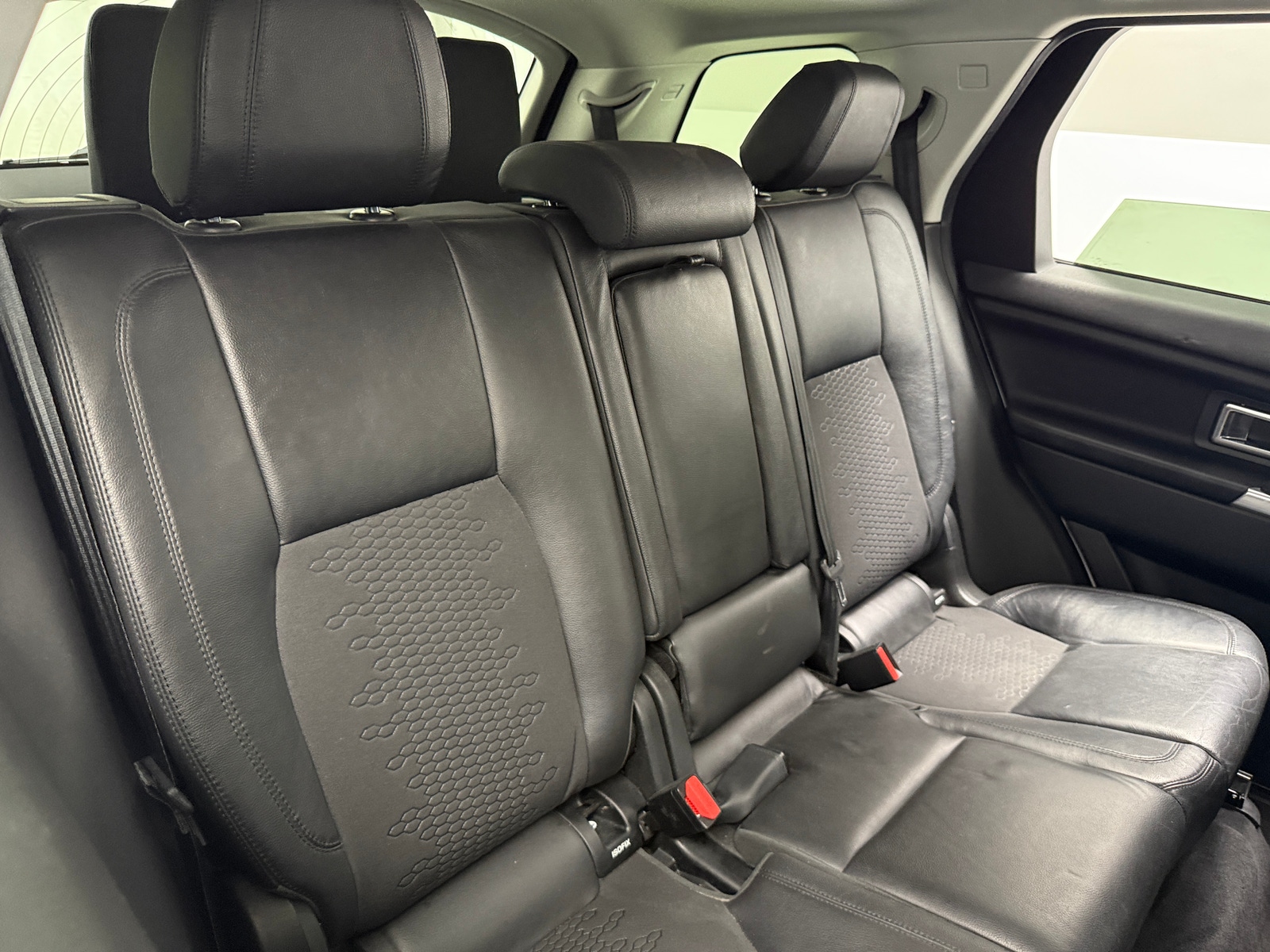 Thumbnail: 2017 Land Rover Discovery Sport - 5