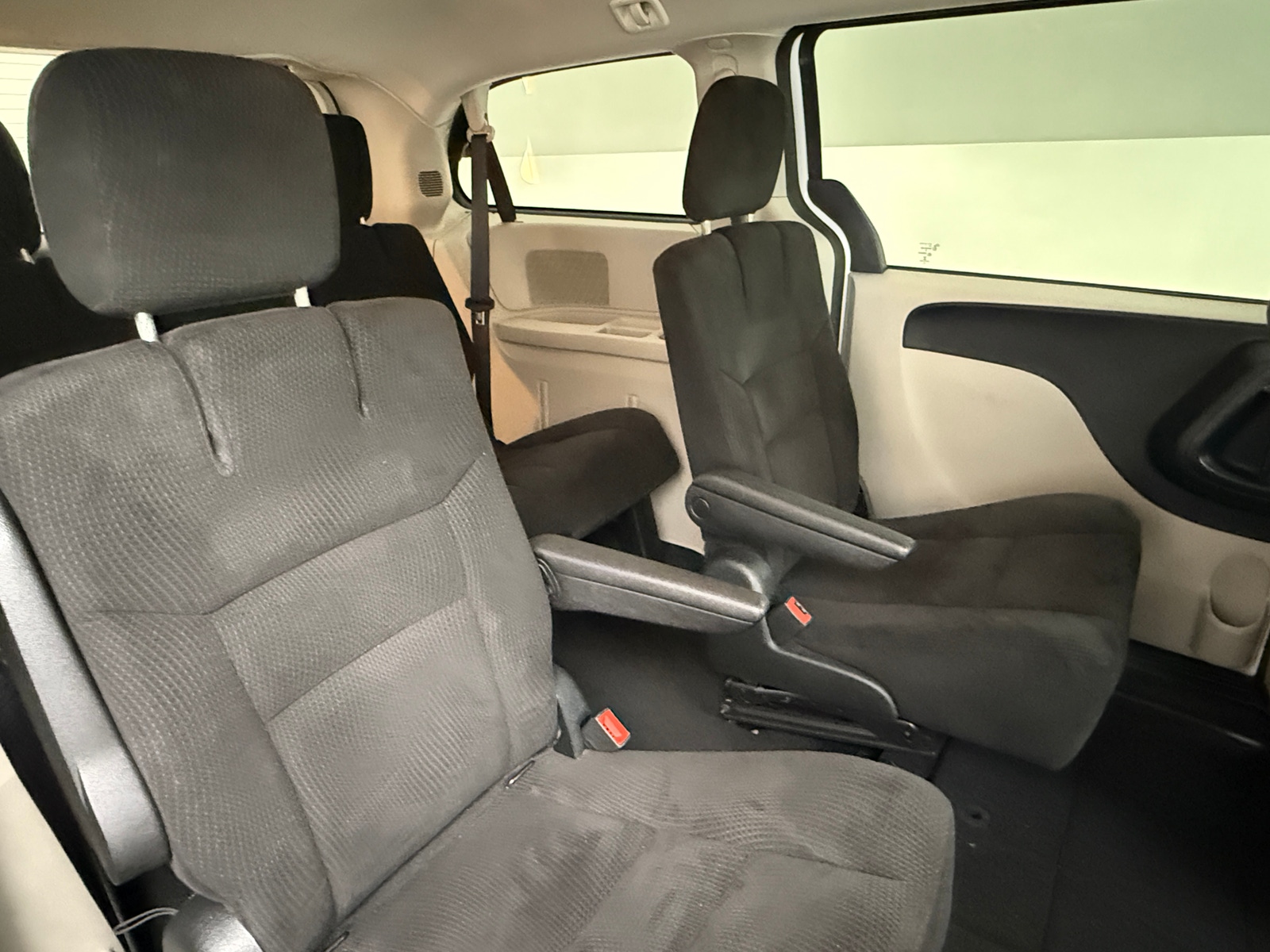 Thumbnail: 2015 Dodge Grand Caravan - 6