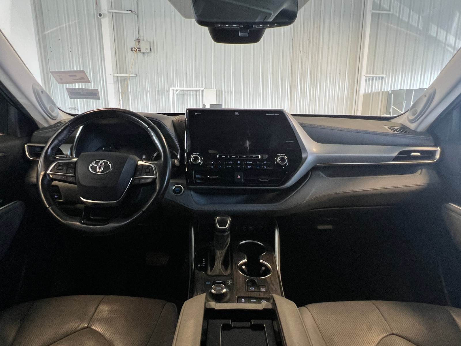 Thumbnail: 2021 Toyota Highlander - 2