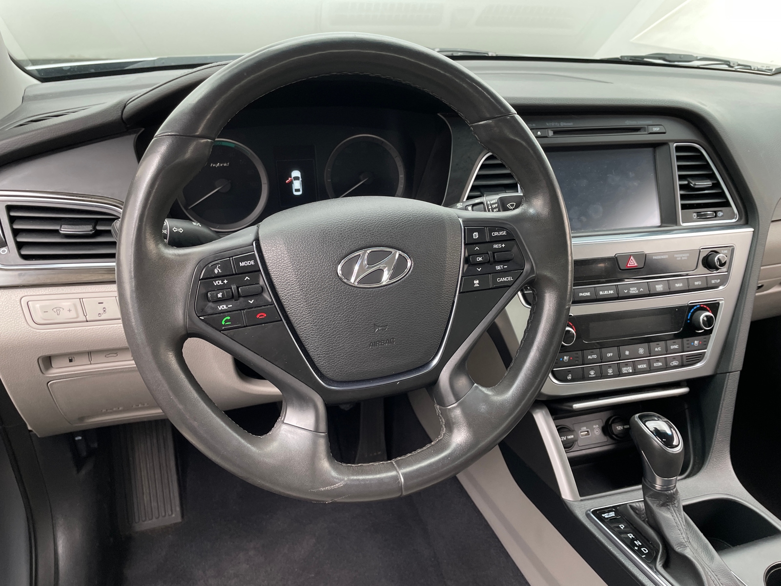 Thumbnail: 2016 Hyundai Sonata - 4