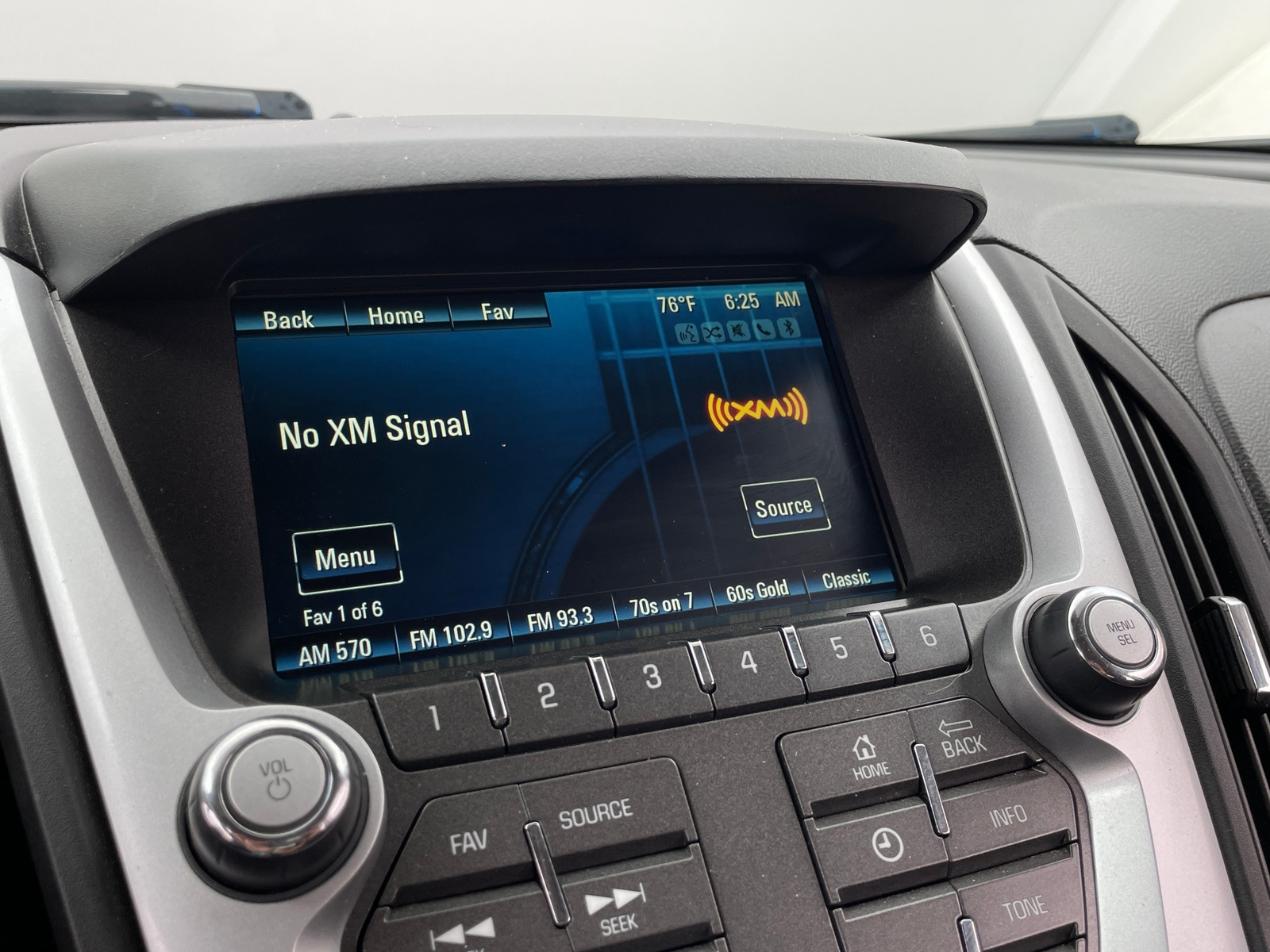 Thumbnail: 2017 Chevrolet Equinox - 4