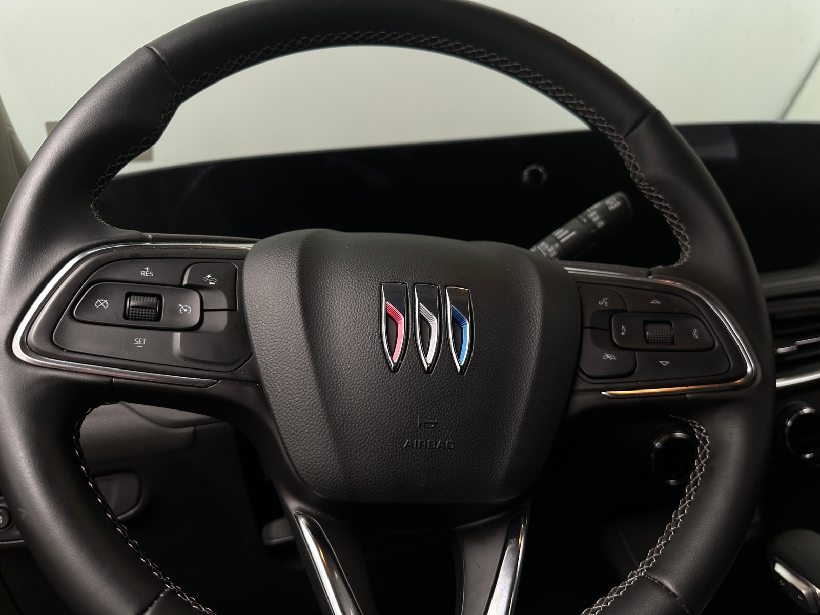 Thumbnail: 2024 Buick Encore GX - 4