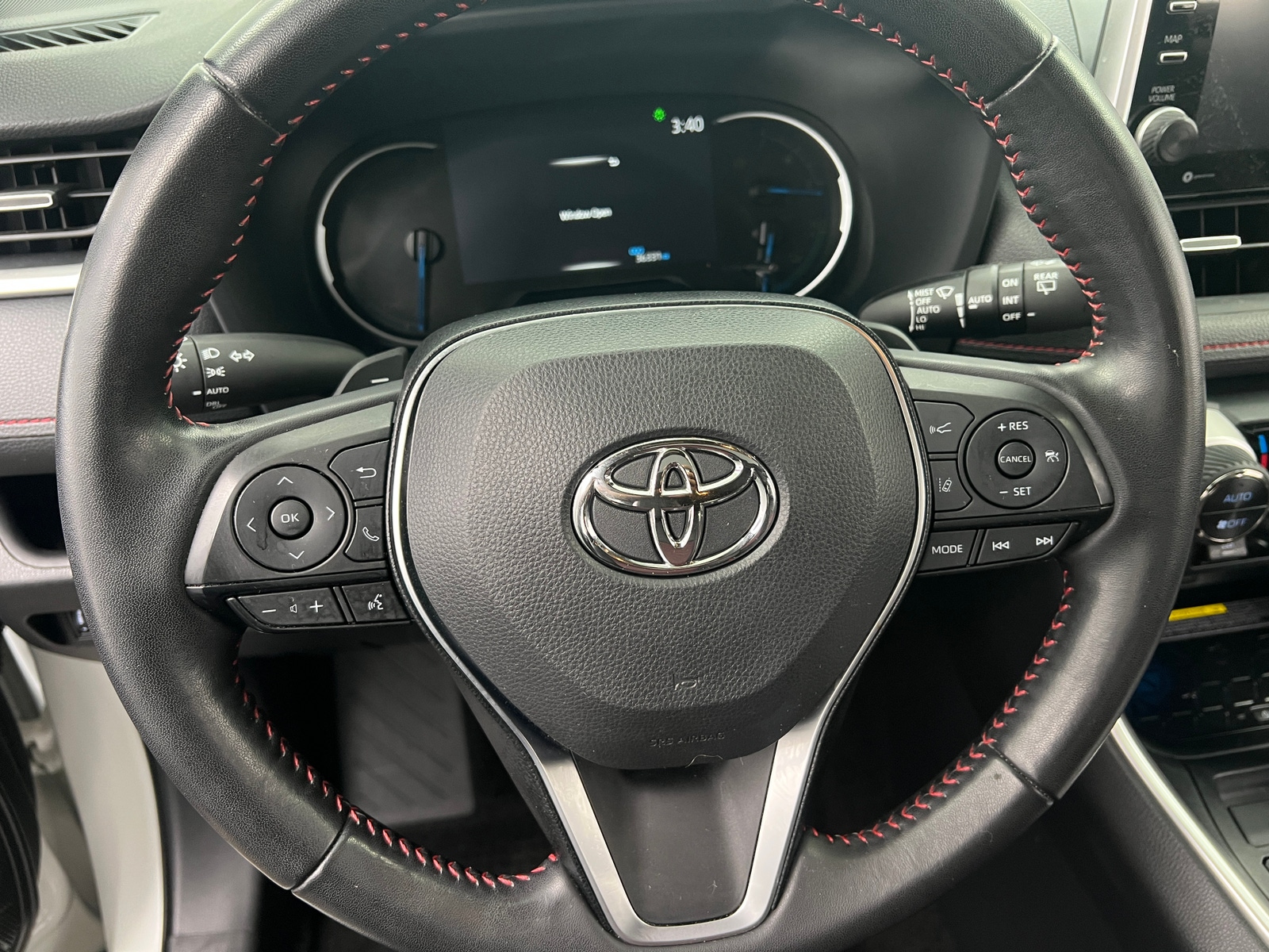 Thumbnail: 2021 Toyota RAV4 - 4