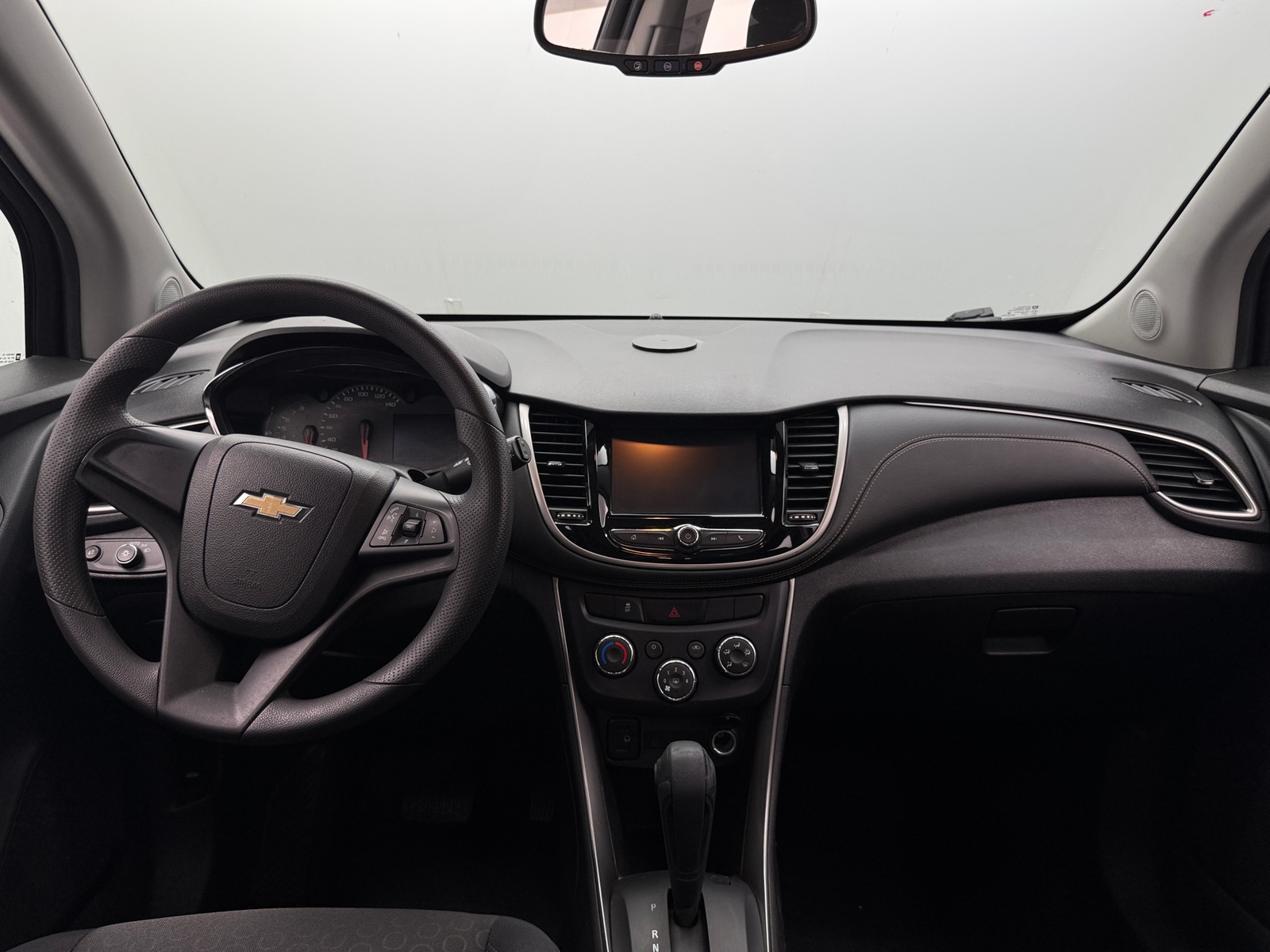 Thumbnail: 2017 Chevrolet Trax - 3
