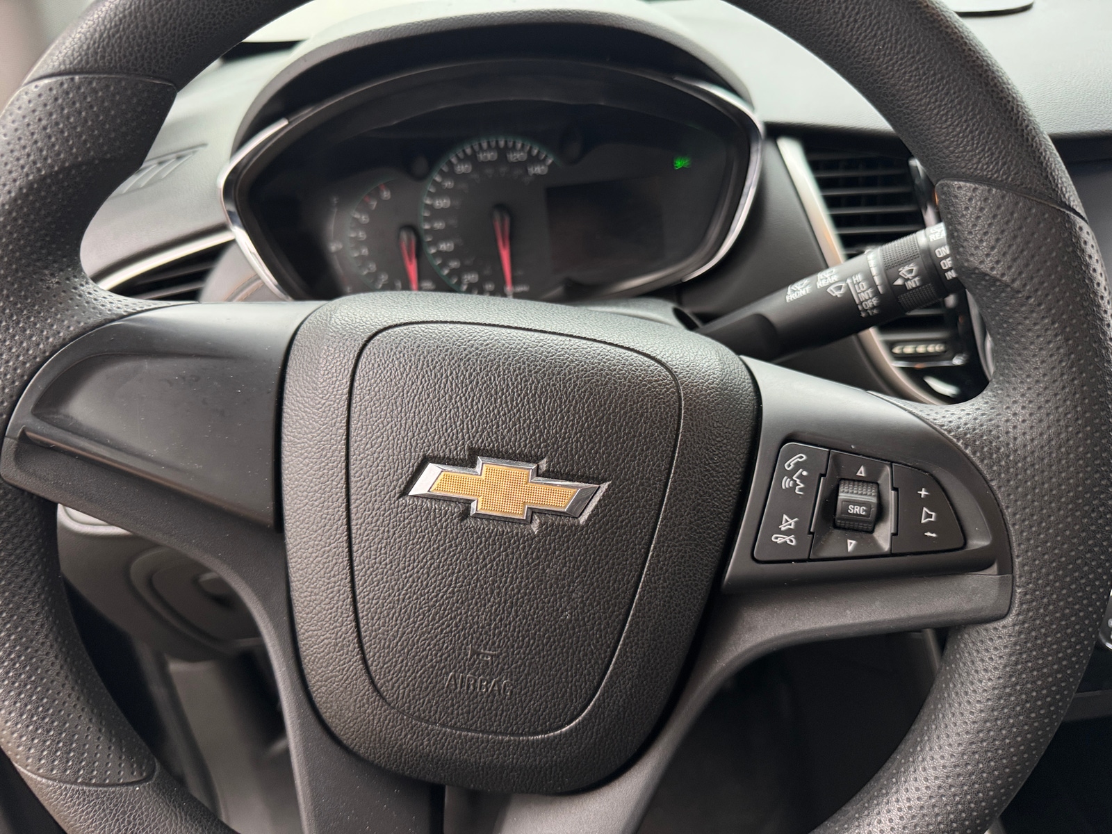 Thumbnail: 2017 Chevrolet Trax - 5