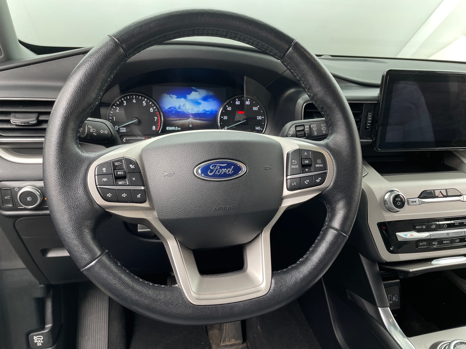 Thumbnail: 2021 Ford Explorer - 5