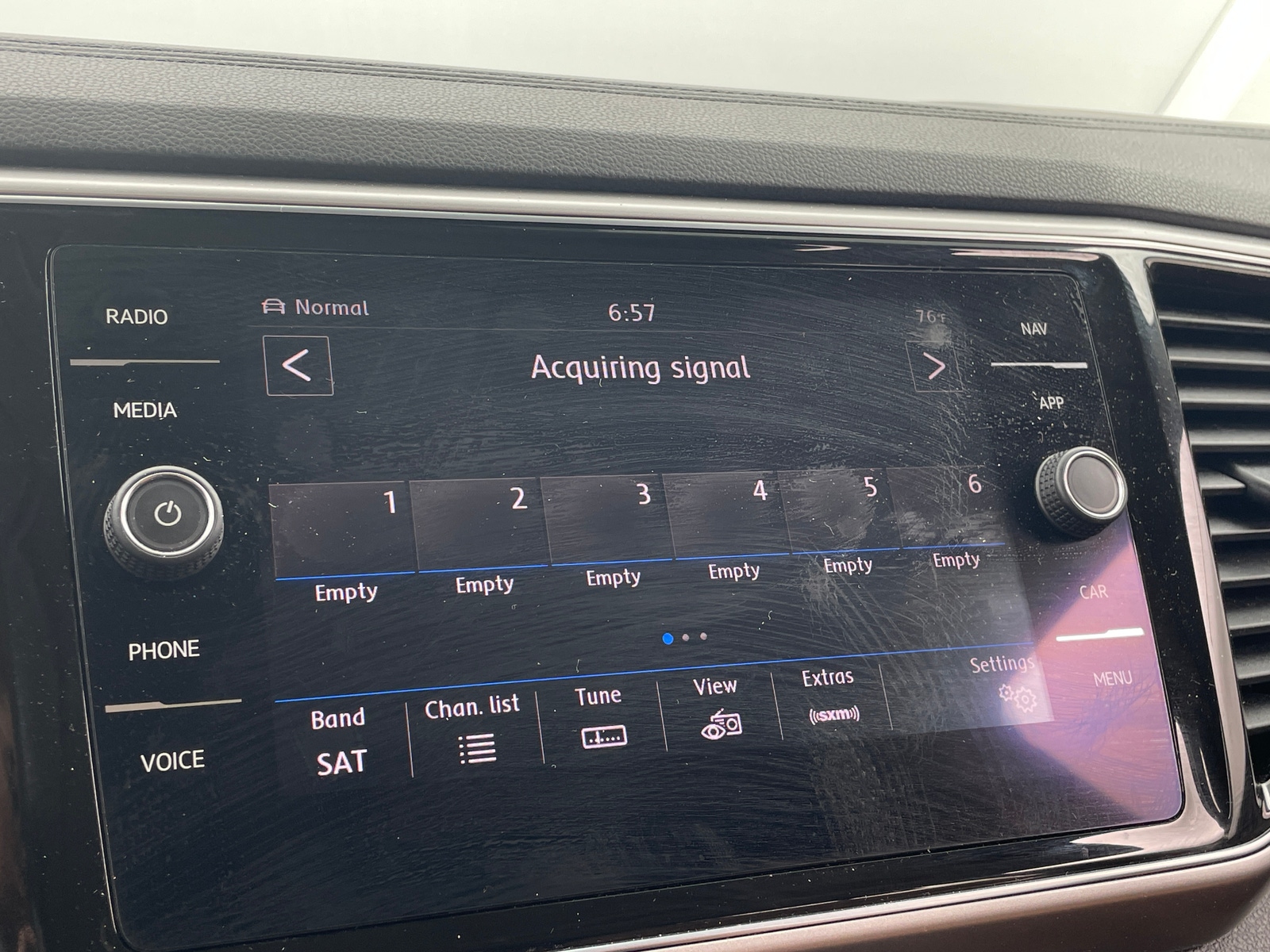 Thumbnail: 2018 Volkswagen Atlas - 3