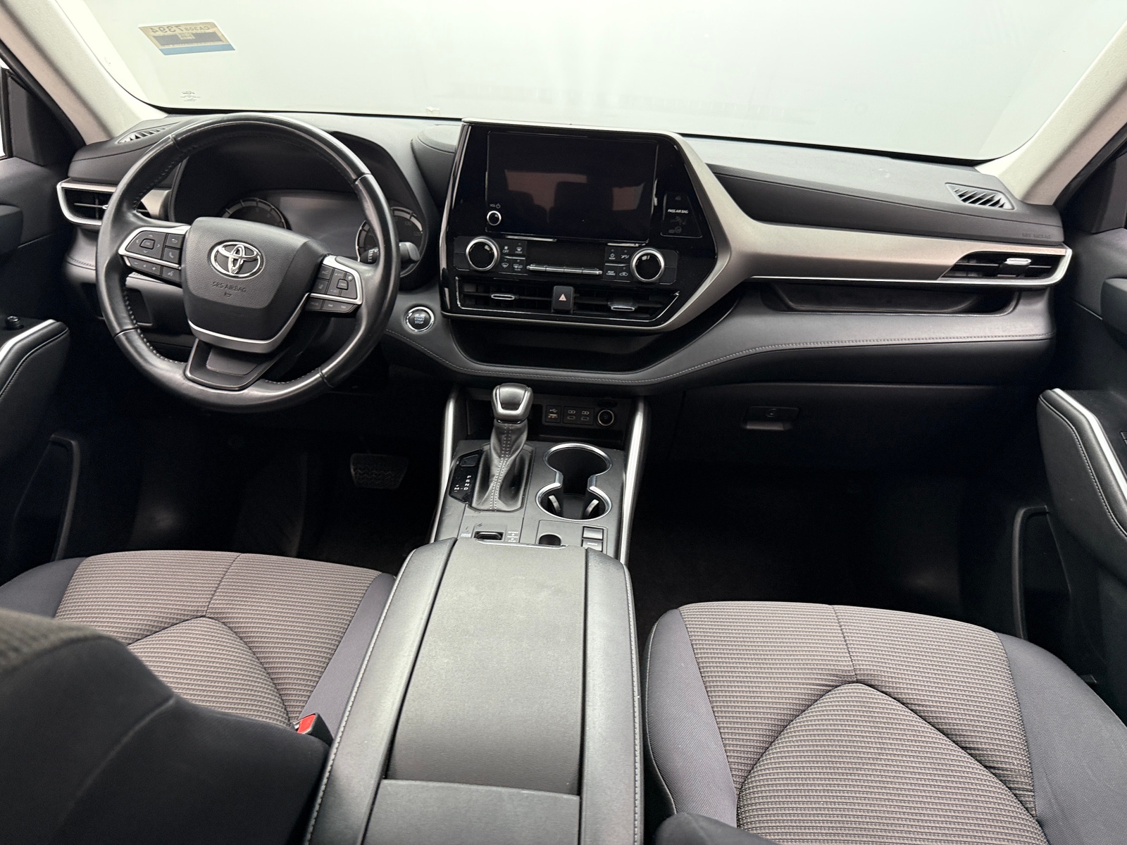 Thumbnail: 2023 Toyota Highlander - 3