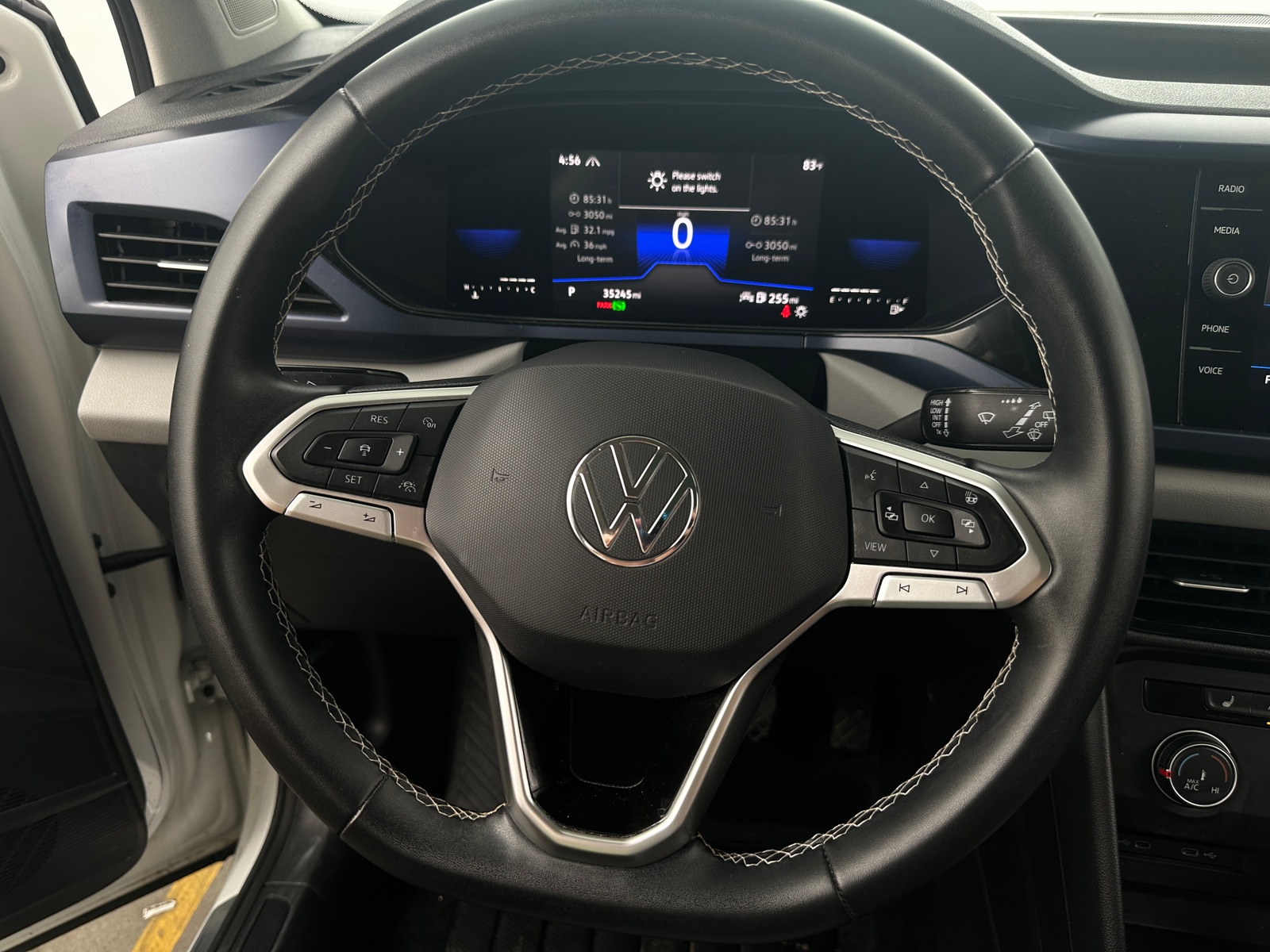 Thumbnail: 2022 Volkswagen Taos - 5