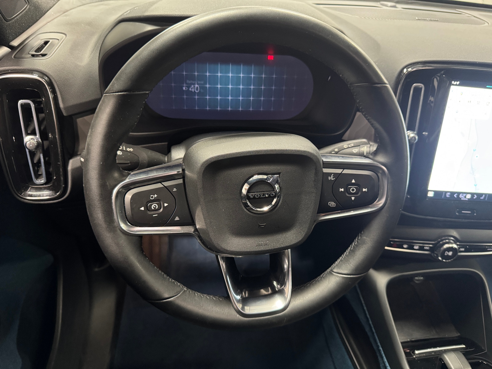 Thumbnail: 2022 Volvo C40 - 5