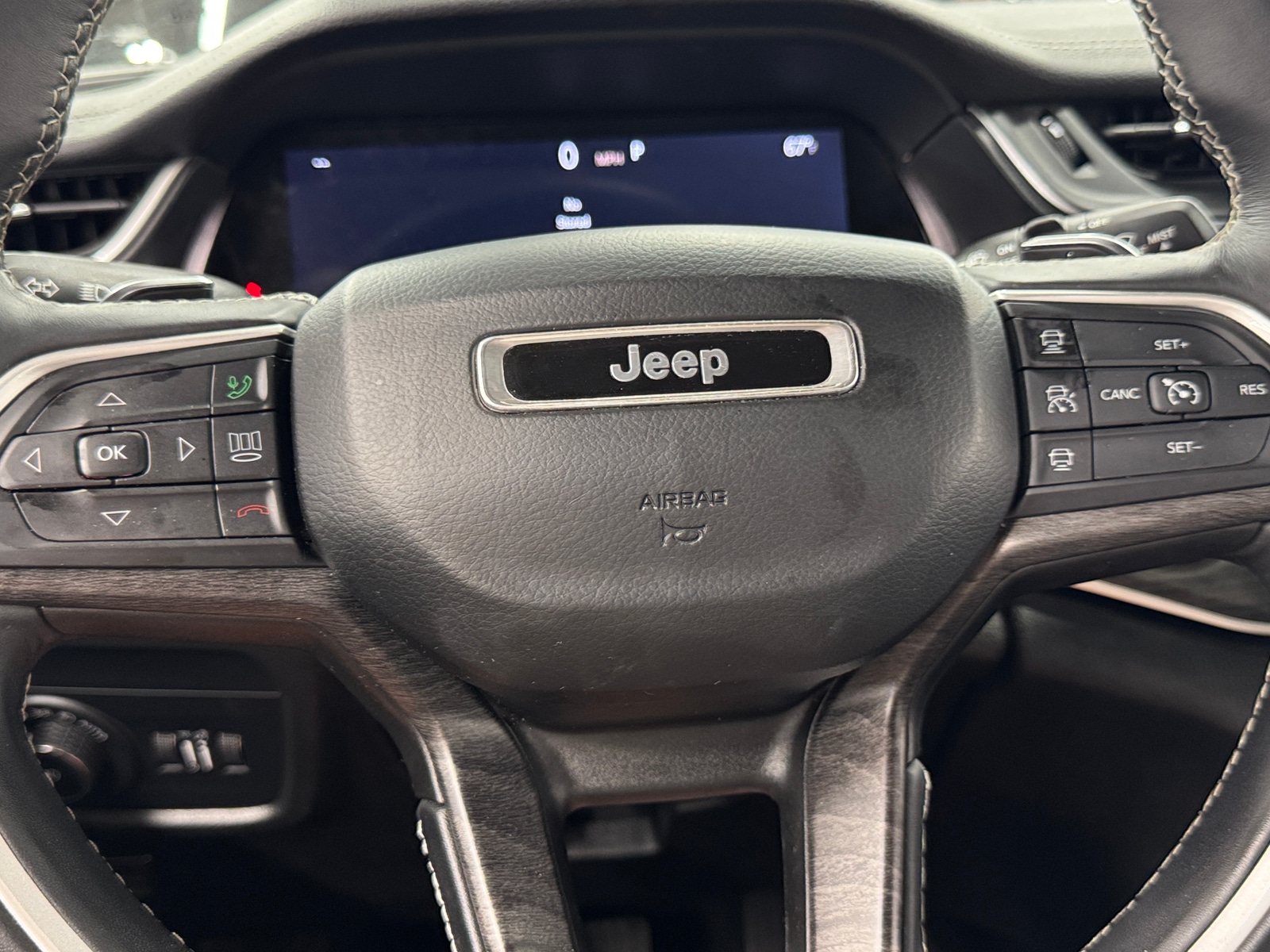 Thumbnail: 2021 Jeep Grand Cherokee L - 4