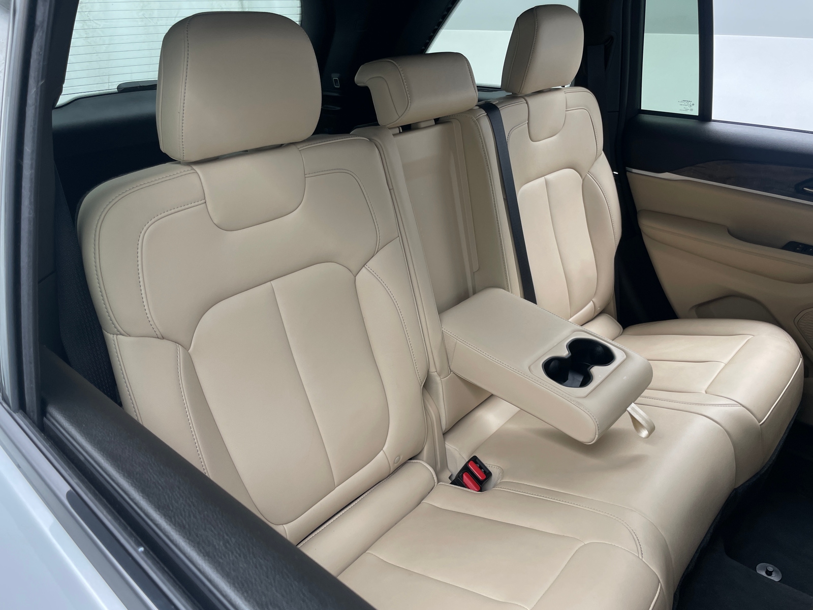 Thumbnail: 2024 Jeep Grand Cherokee - 6