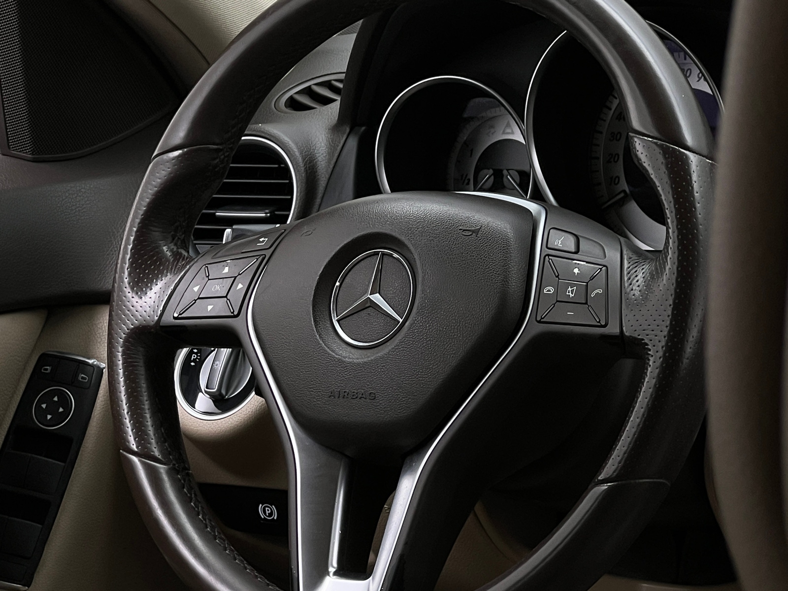 Thumbnail: 2013 Mercedes-Benz C-Class - 4