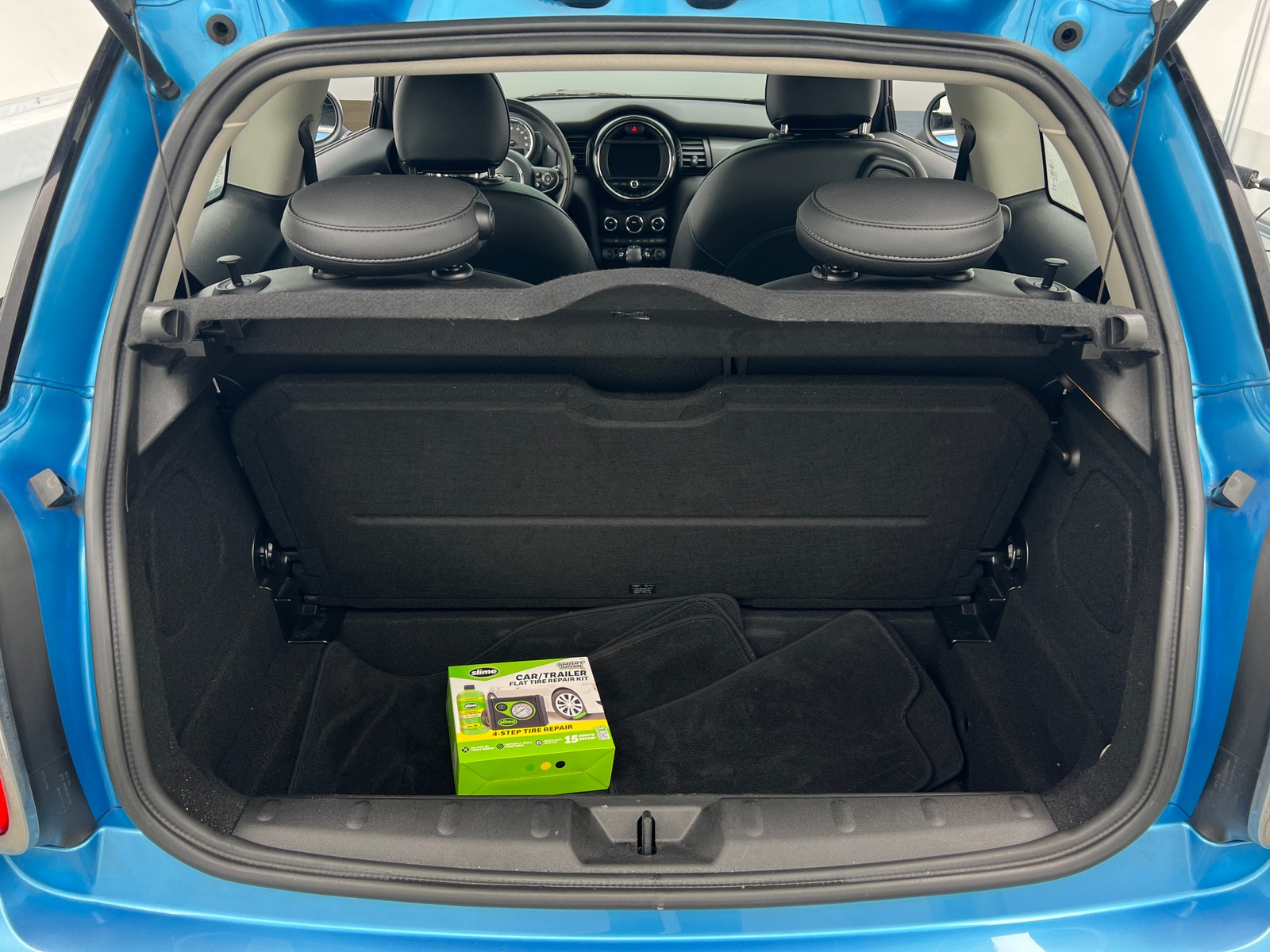 Thumbnail: 2017 MINI Cooper Hardtop - 6