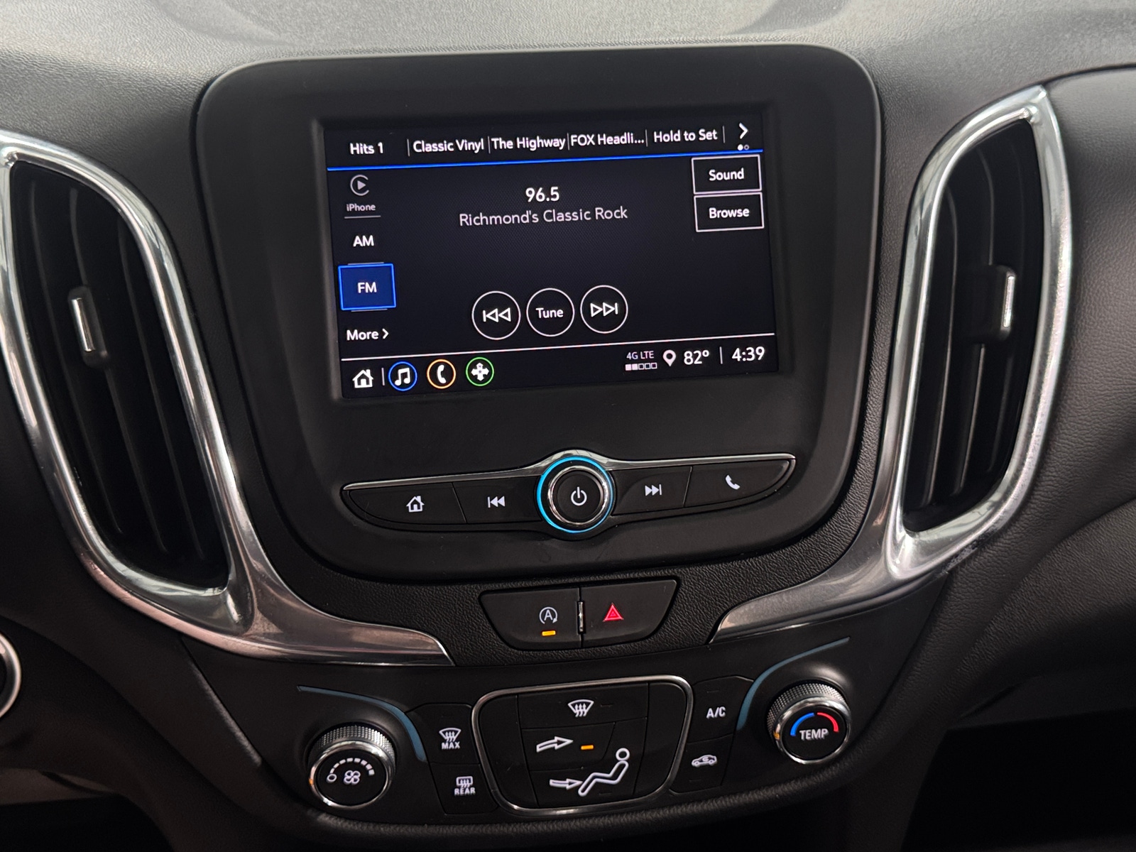 Thumbnail: 2023 Chevrolet Equinox - 4