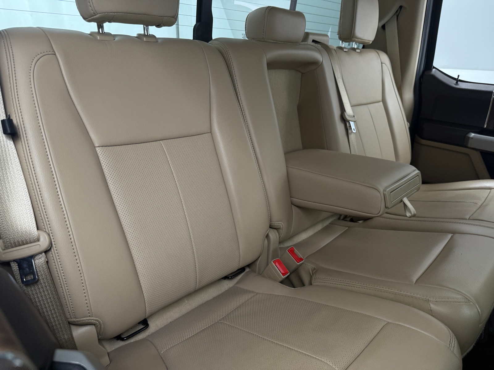 Thumbnail: 2019 Ford Econoline - 6