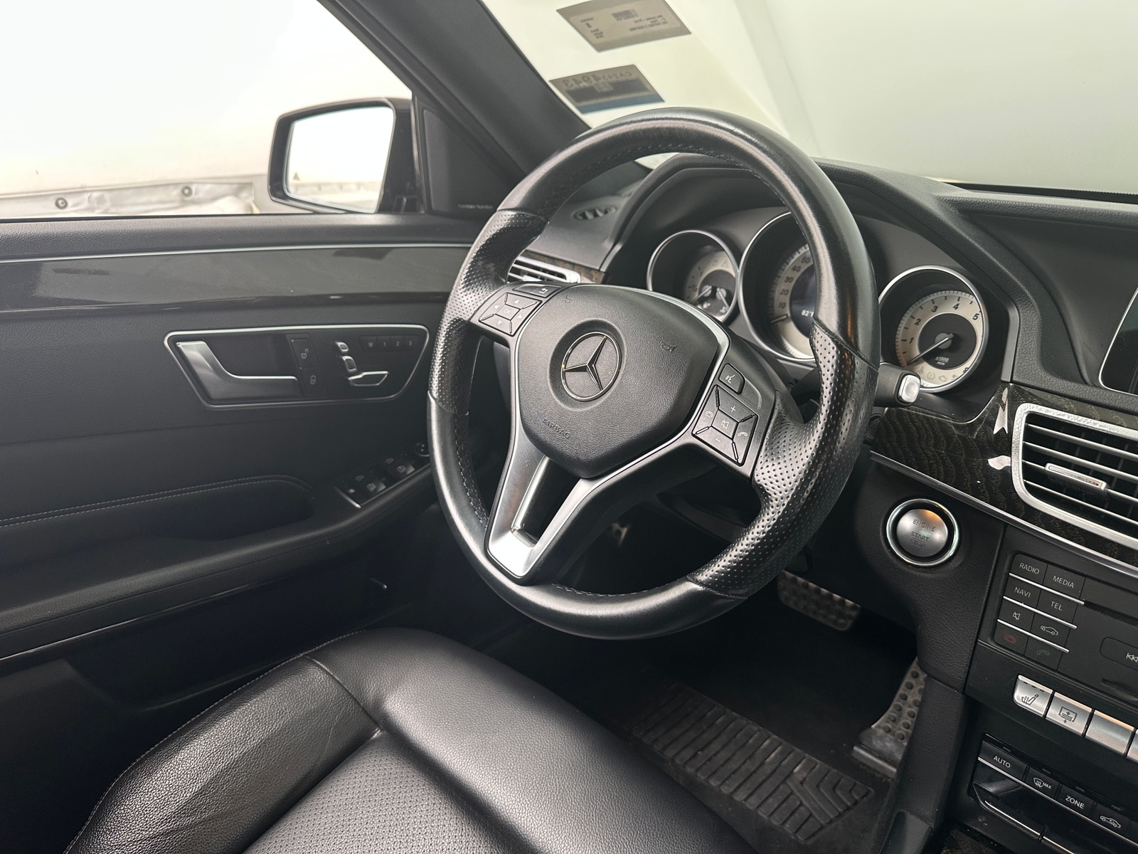 Thumbnail: 2016 Mercedes-Benz E-Class - 4
