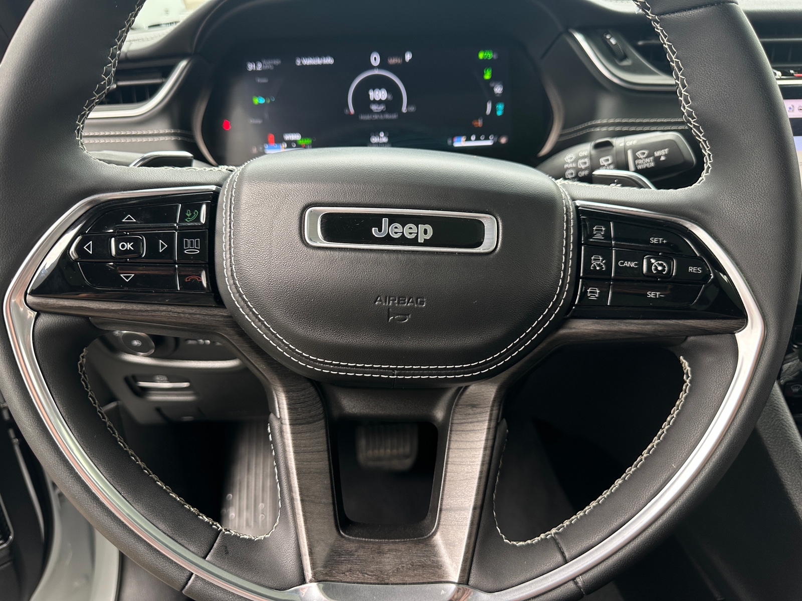 Thumbnail: 2022 Jeep Grand Cherokee - 4