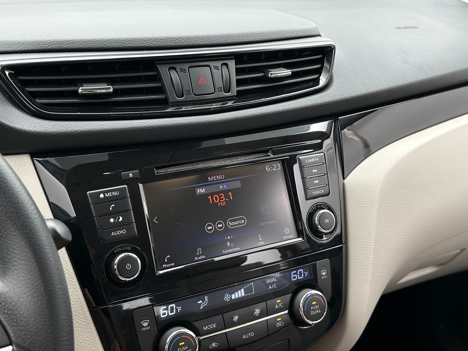 Thumbnail: 2019 Nissan Rogue Sport - 4