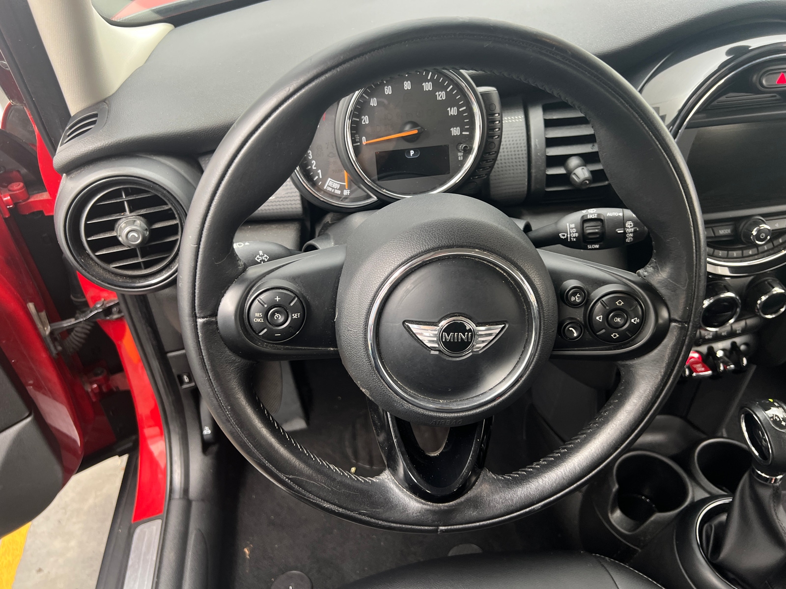 Thumbnail: 2017 MINI Cooper Hardtop - 4
