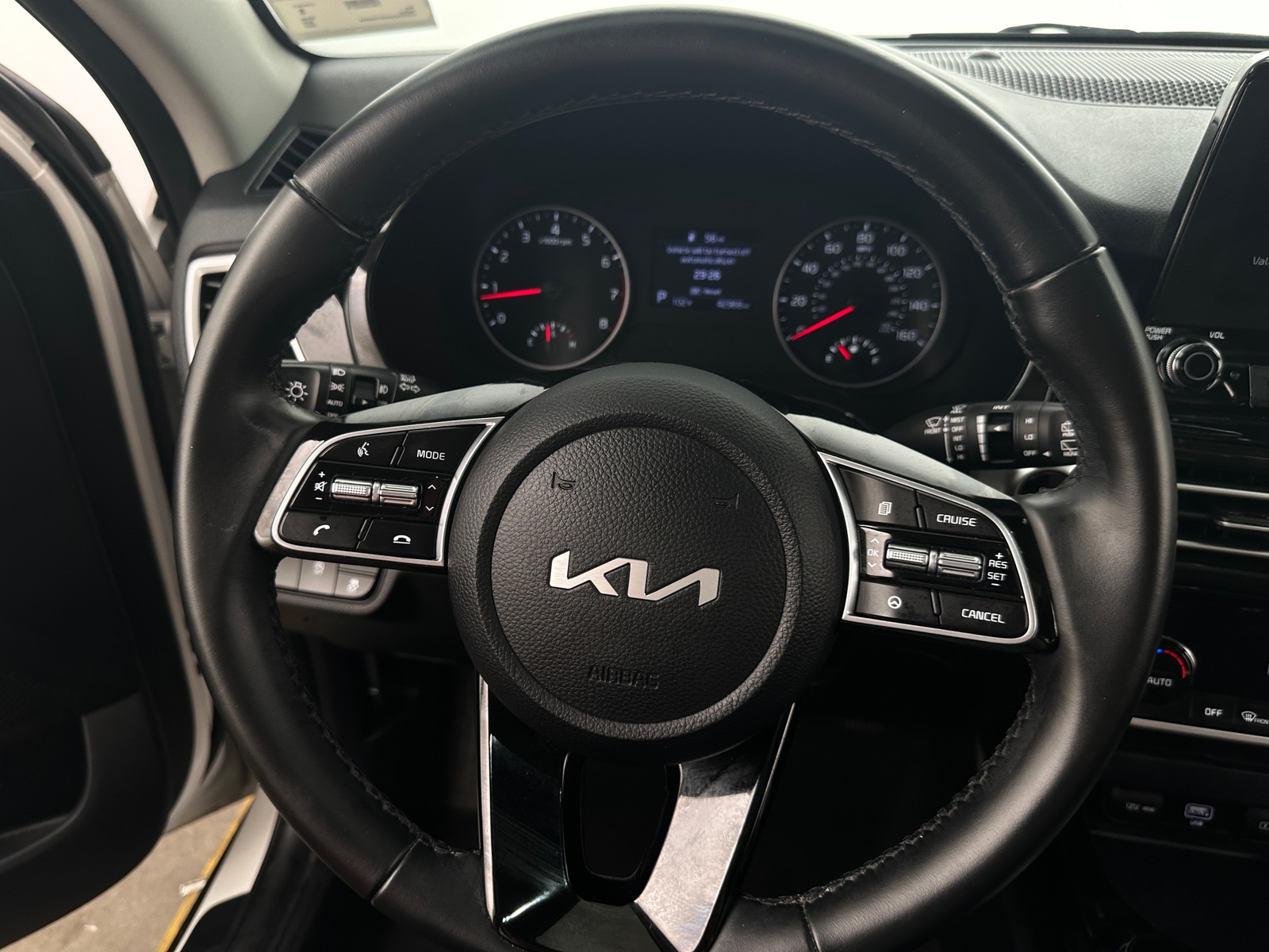 Thumbnail: 2022 Kia Seltos - 4