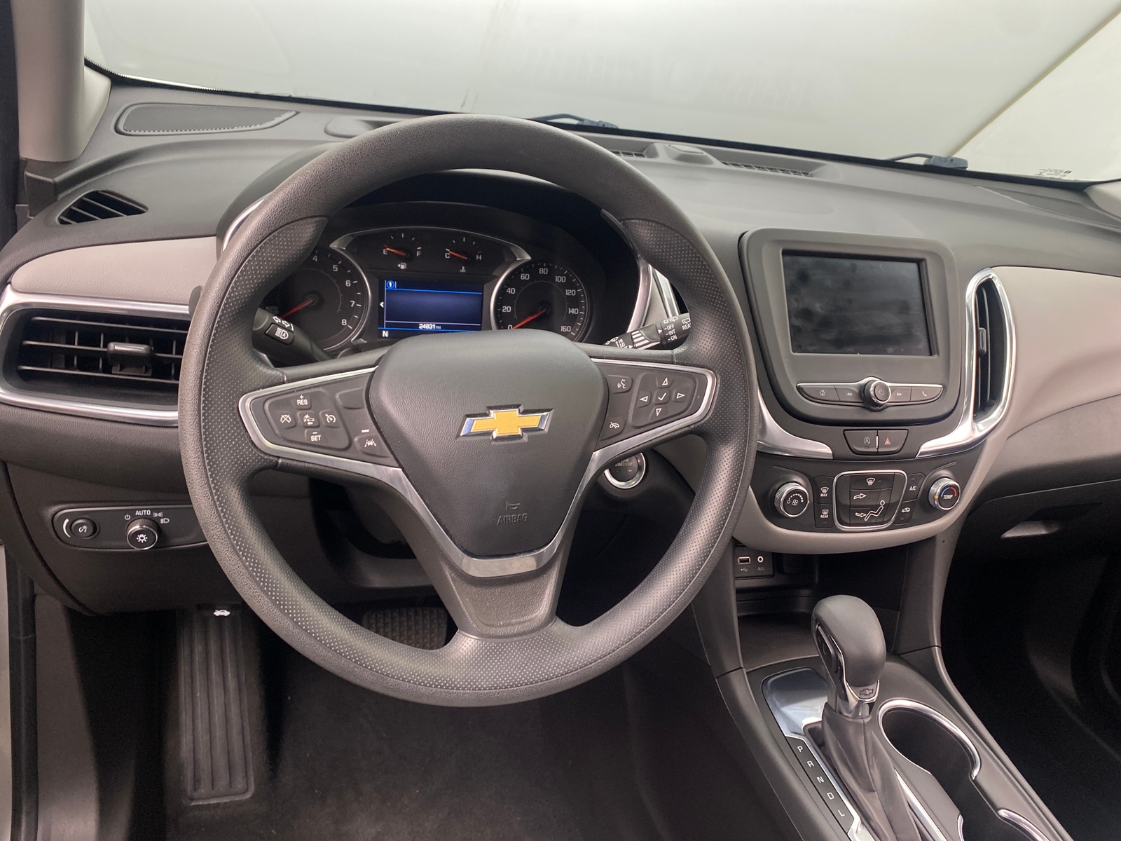 Thumbnail: 2022 Chevrolet Equinox - 5