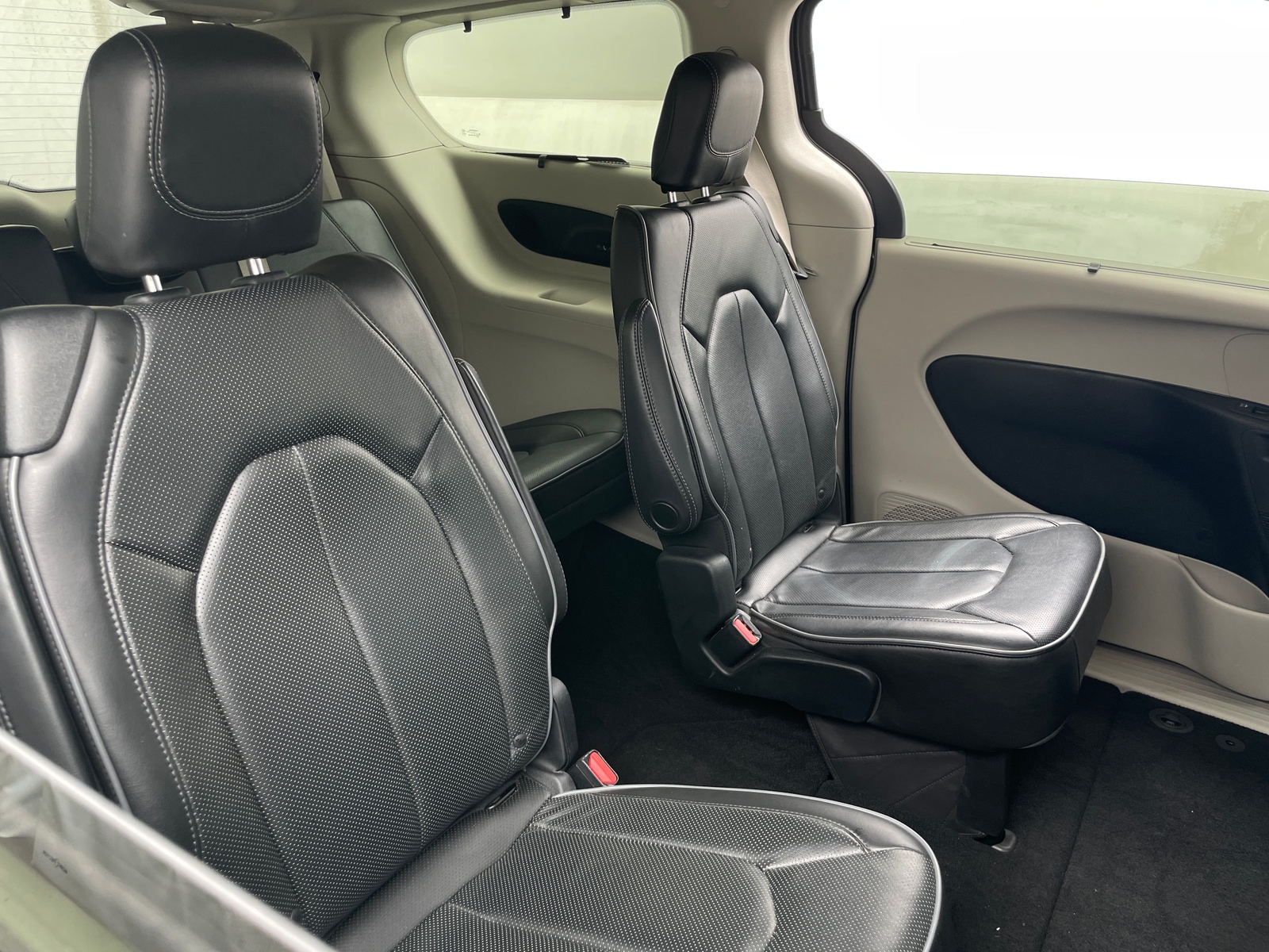 Thumbnail: 2019 Chrysler Pacifica - 5