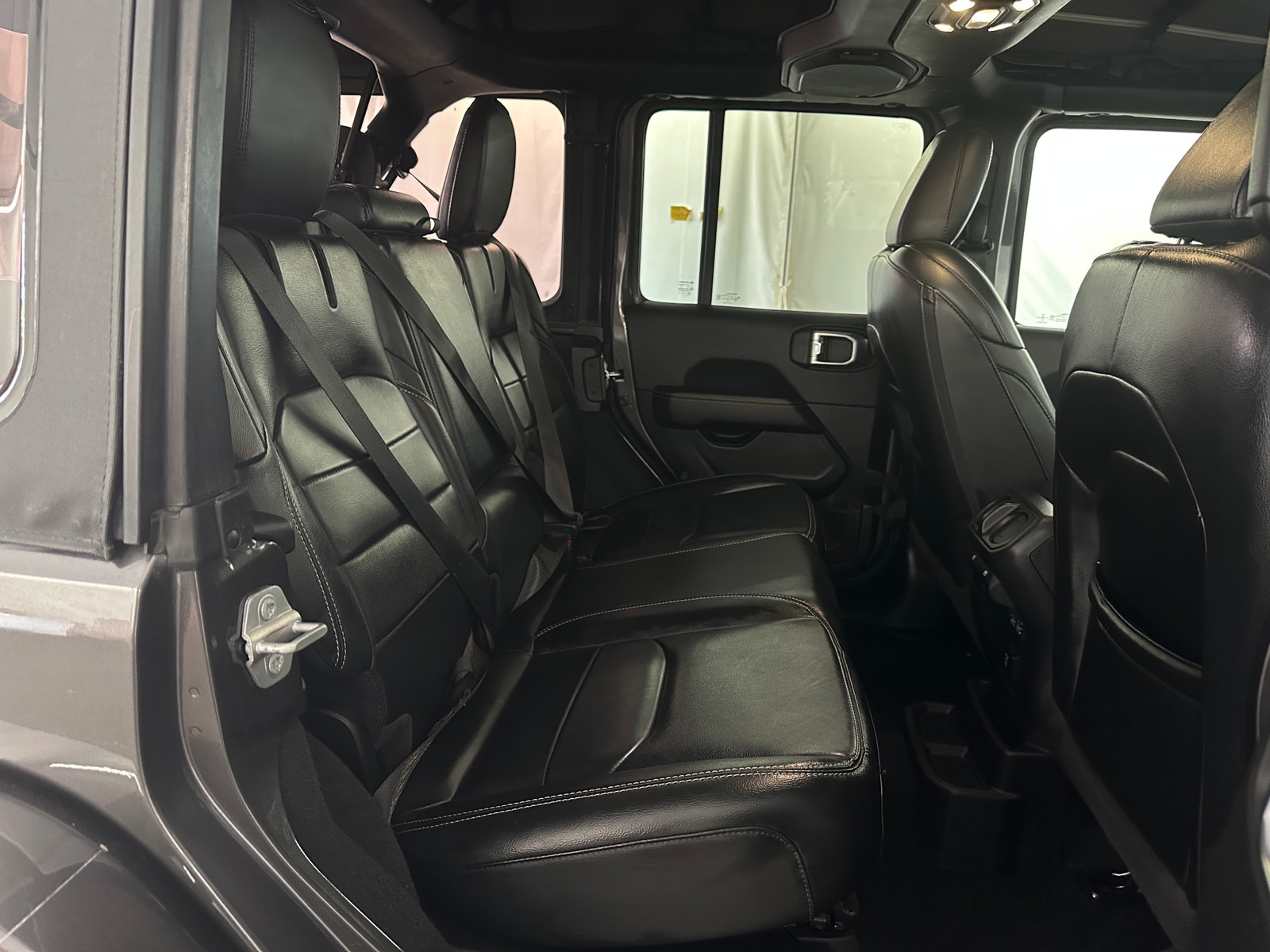 Thumbnail: 2022 Jeep Wrangler - 5