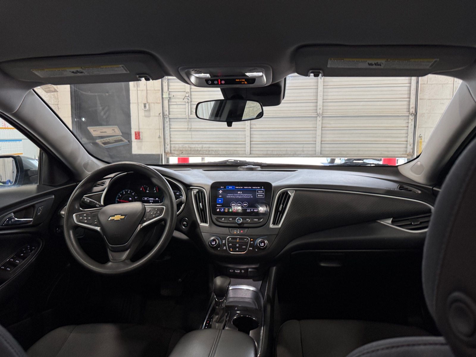 Thumbnail: 2023 Chevrolet Malibu - 3