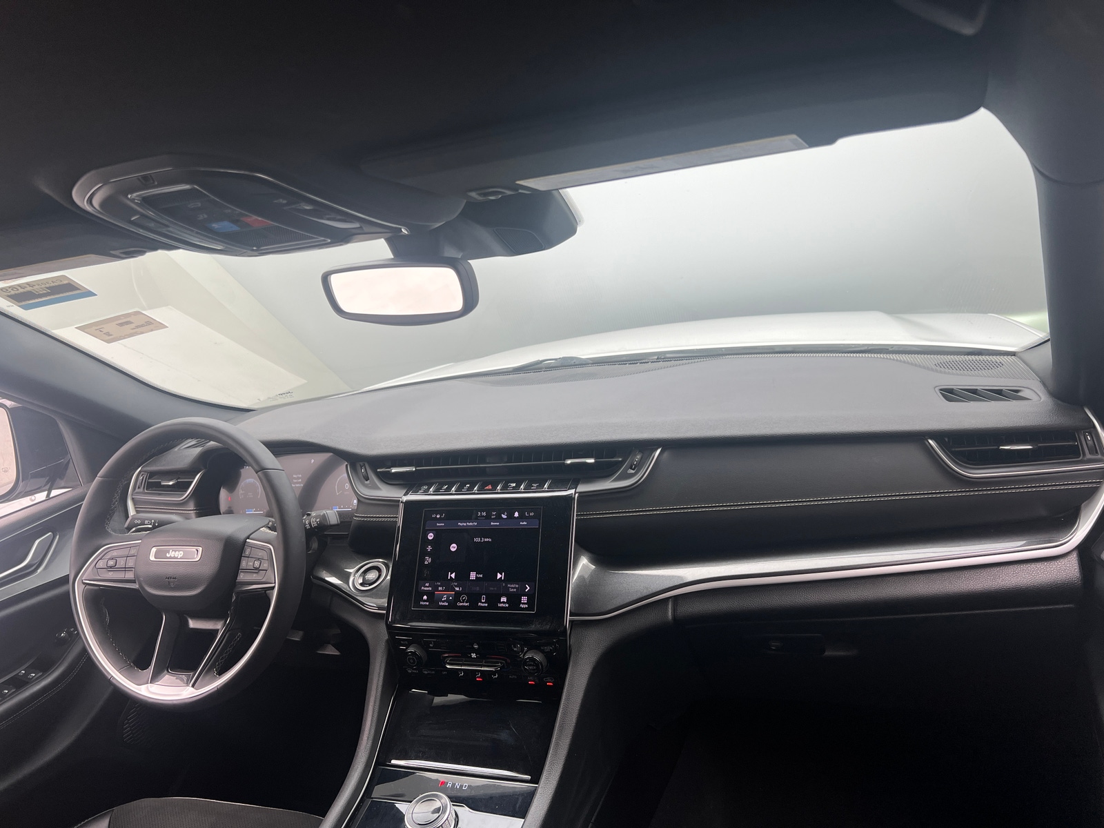 Thumbnail: 2023 Jeep Grand Cherokee - 3