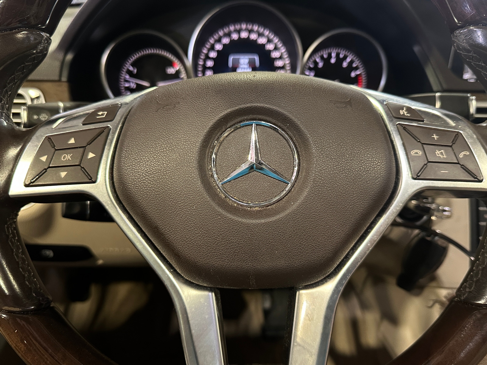 Thumbnail: 2016 Mercedes-Benz E-Class - 4