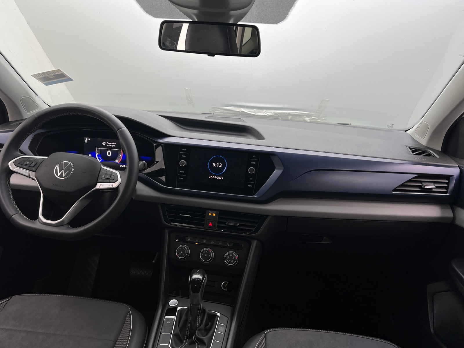 Thumbnail: 2022 Volkswagen Taos - 2