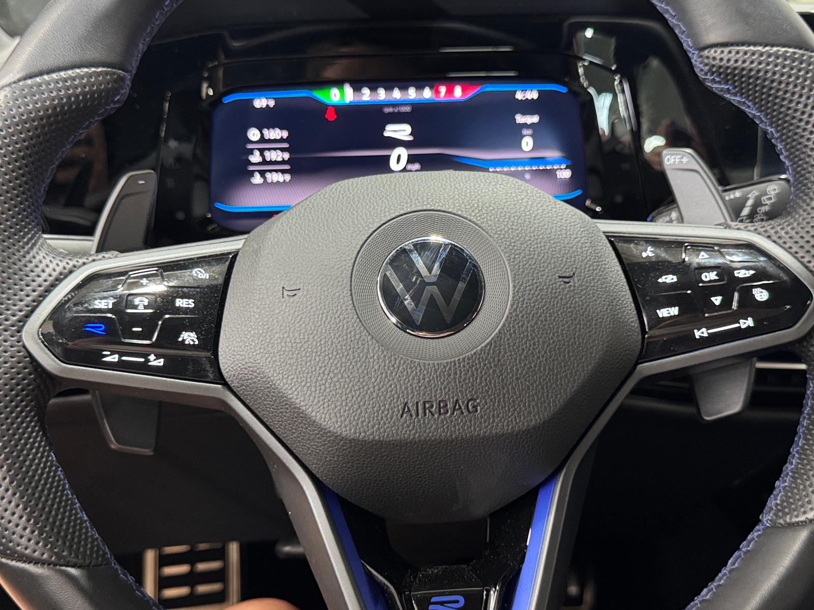 Thumbnail: 2023 Volkswagen Golf - 4