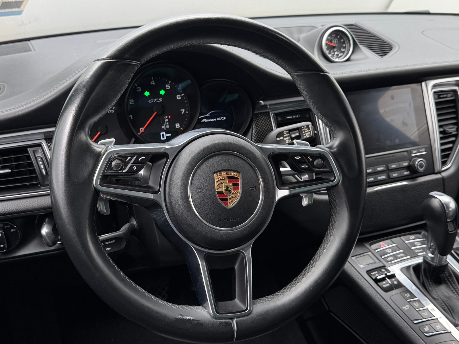 Thumbnail: 2017 Porsche Macan - 4