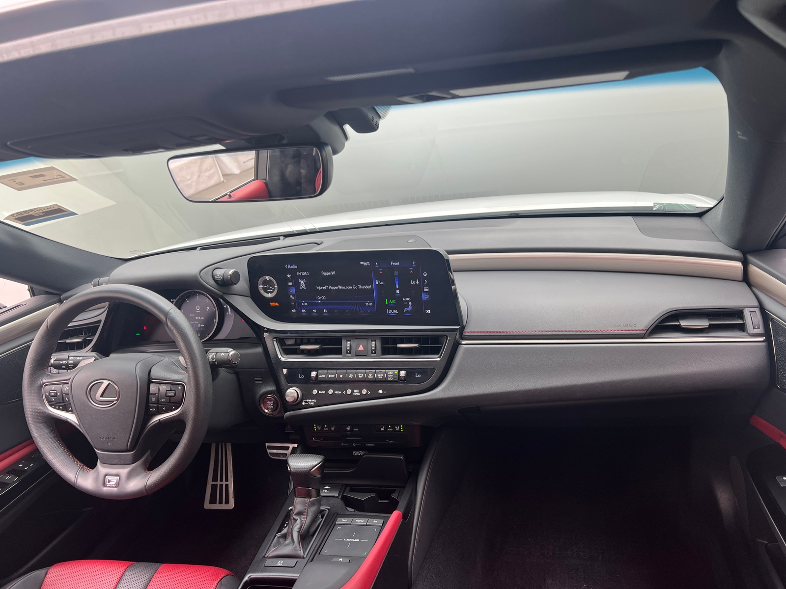 Thumbnail: 2022 Lexus ES - 2