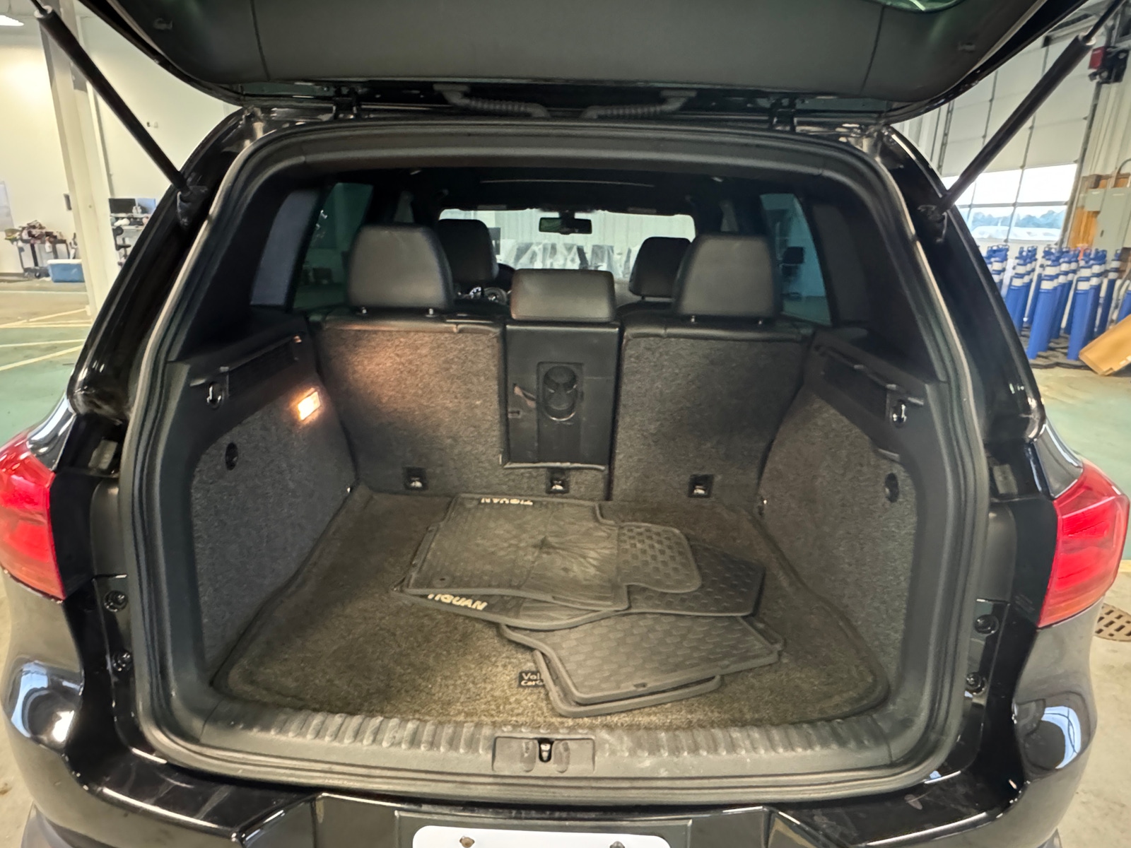Thumbnail: 2015 Volkswagen Tiguan - 6