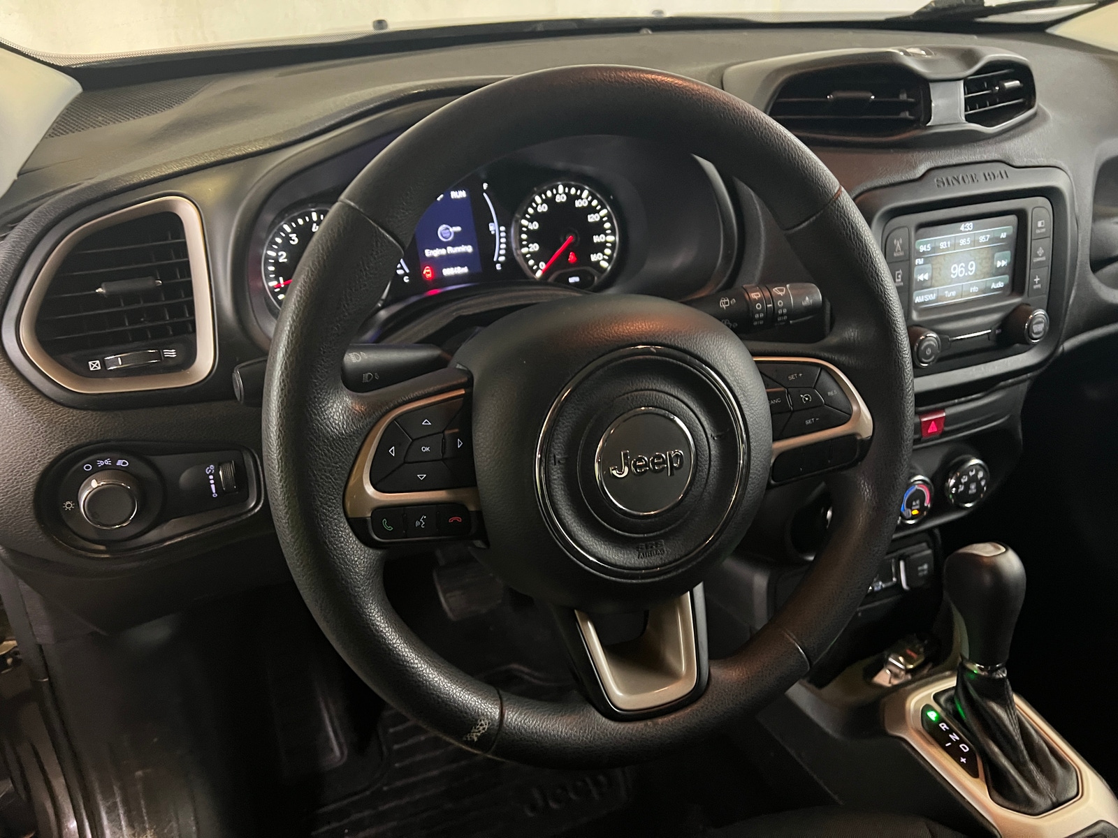 Thumbnail: 2017 Jeep Renegade - 5