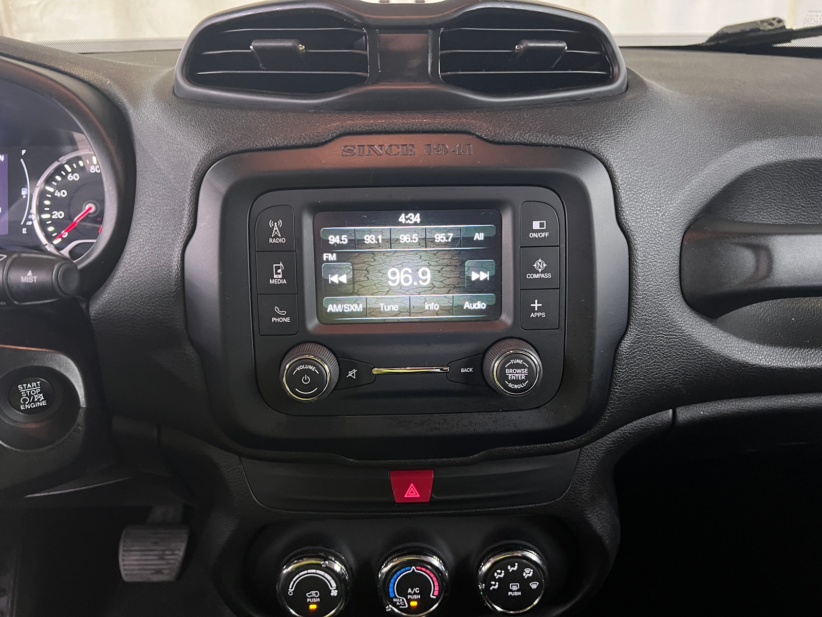 Thumbnail: 2017 Jeep Renegade - 4
