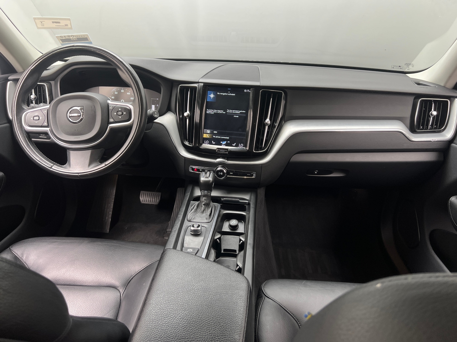 Thumbnail: 2018 Volvo XC60 - 2
