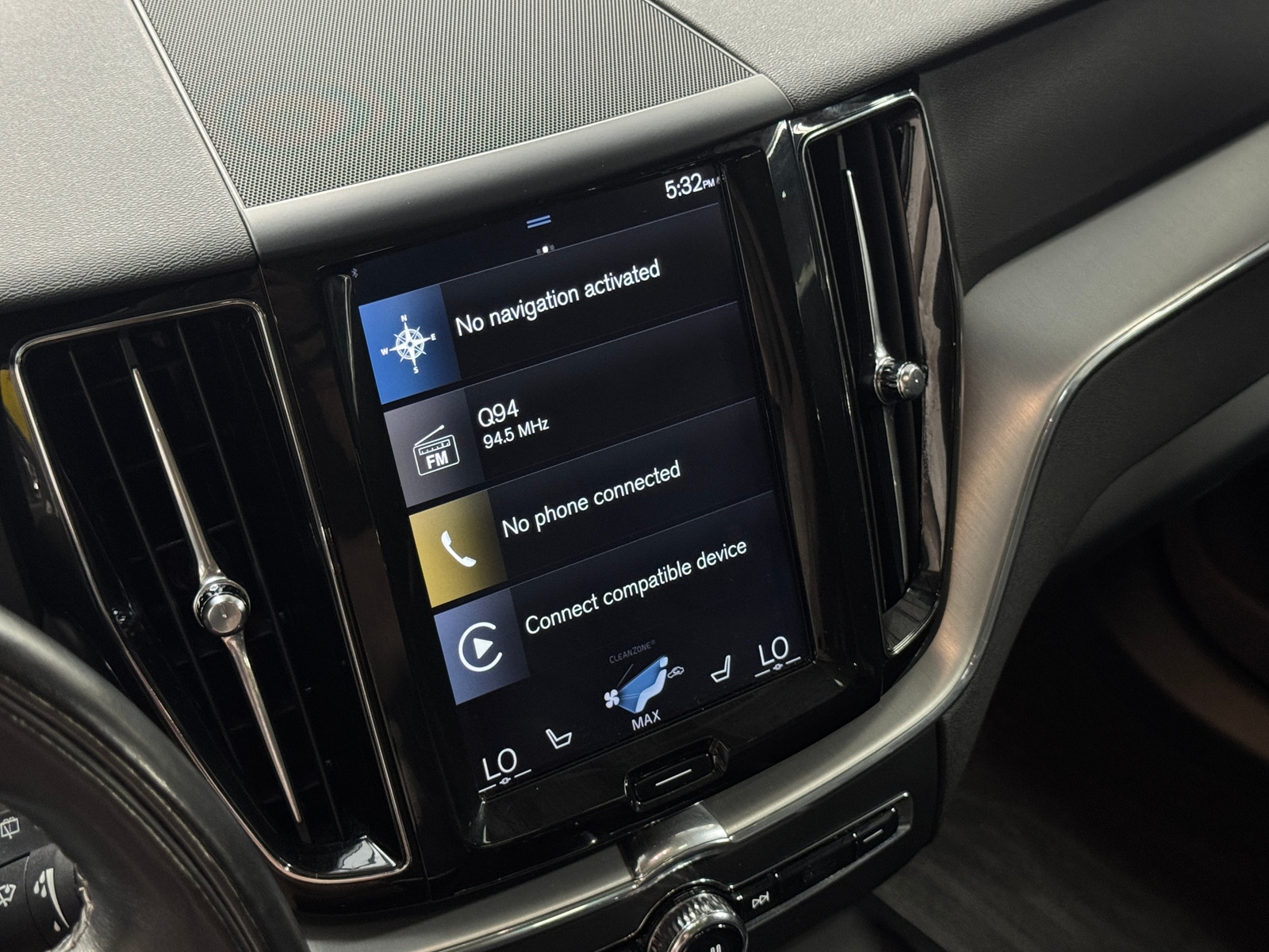 Thumbnail: 2018 Volvo XC60 - 3