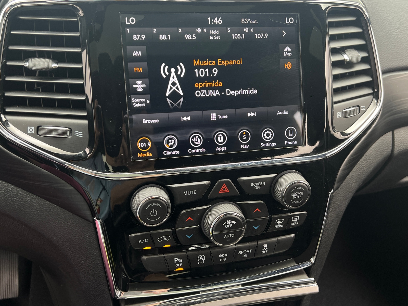 Thumbnail: 2020 Jeep Grand Cherokee - 4