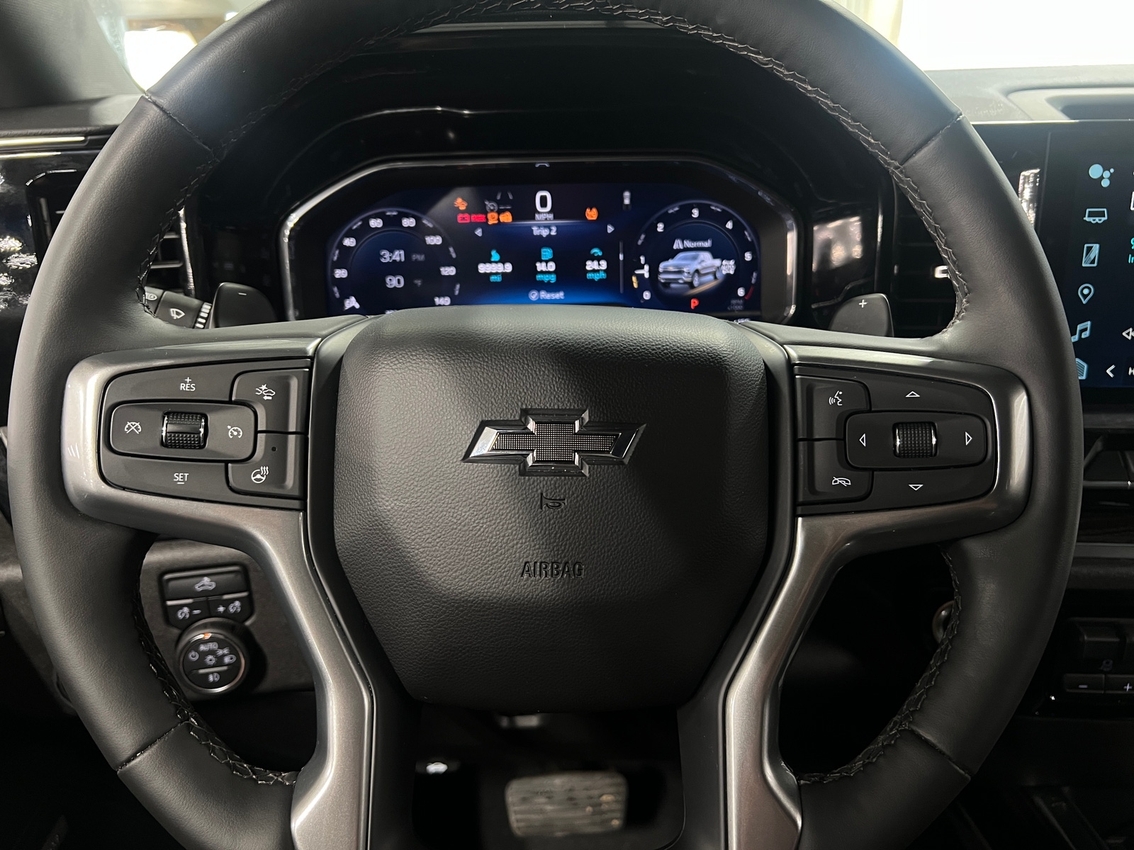 Thumbnail: 2024 Chevrolet Silverado 1500 - 5