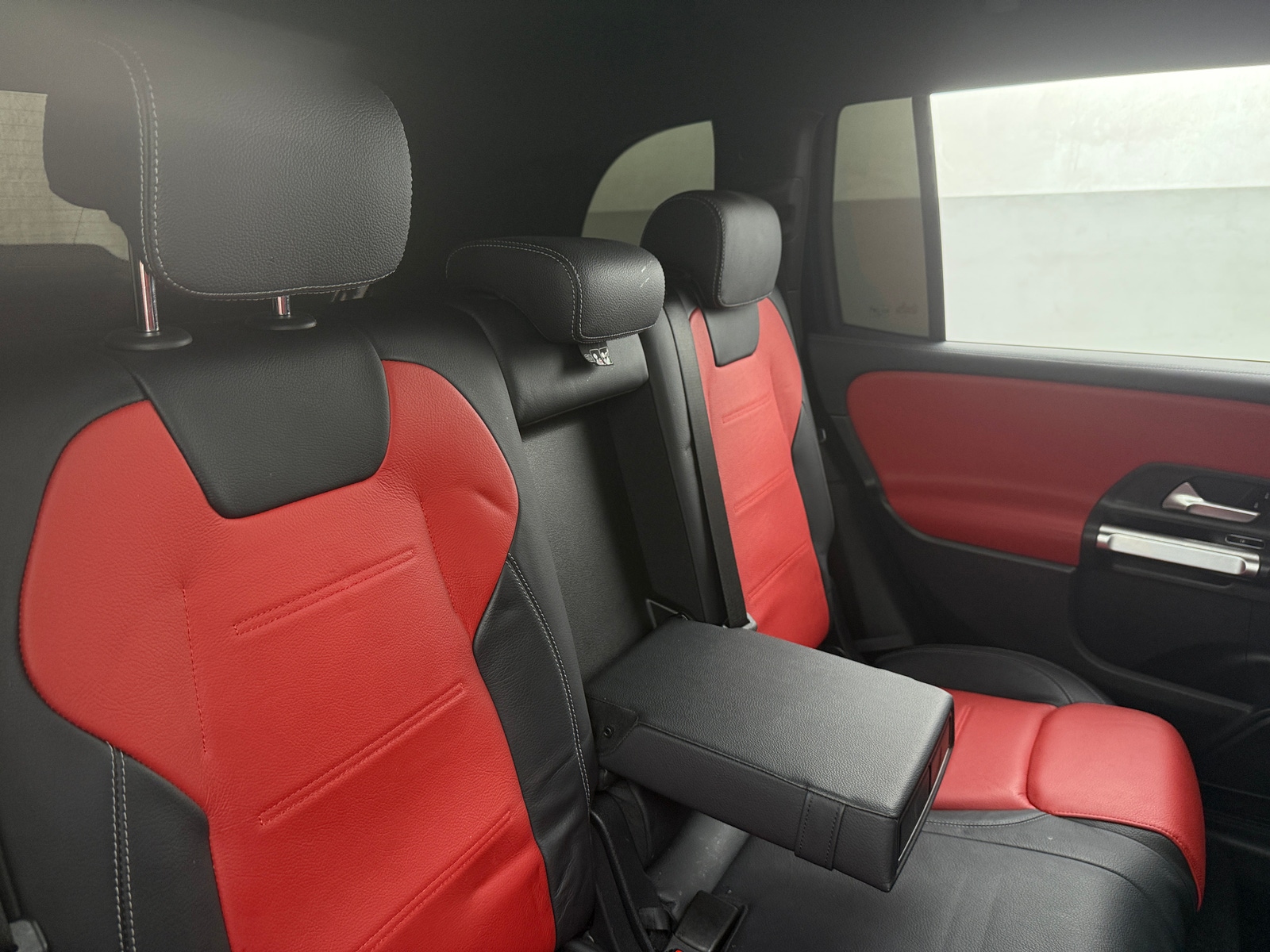 Thumbnail: 2021 Mercedes-Benz GLB - 5