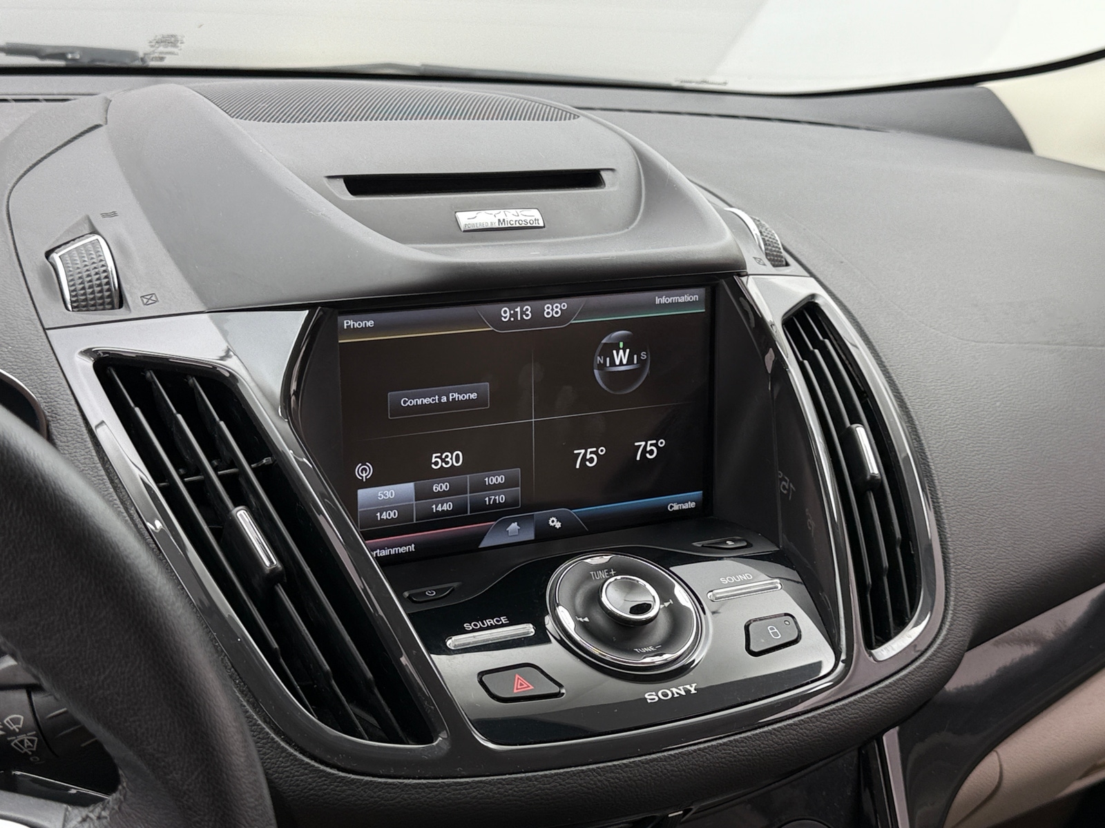 Thumbnail: 2014 Ford Escape - 3
