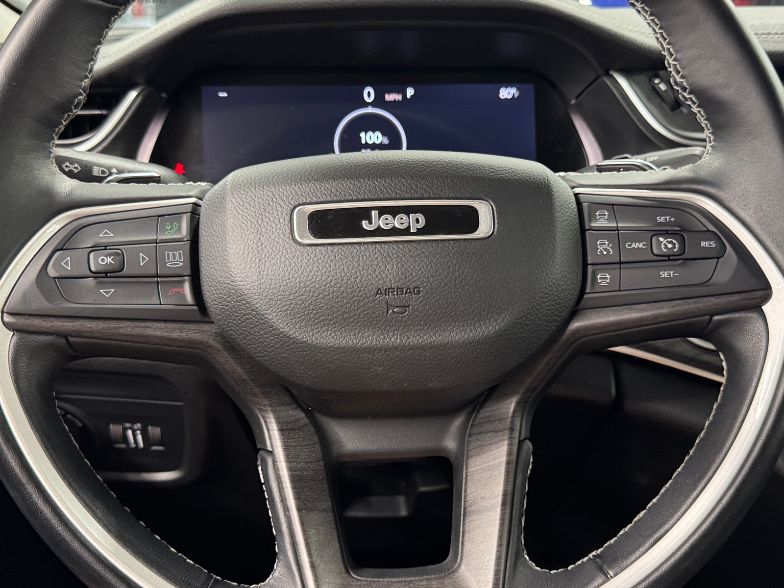 Thumbnail: 2022 Jeep Grand Cherokee - 4