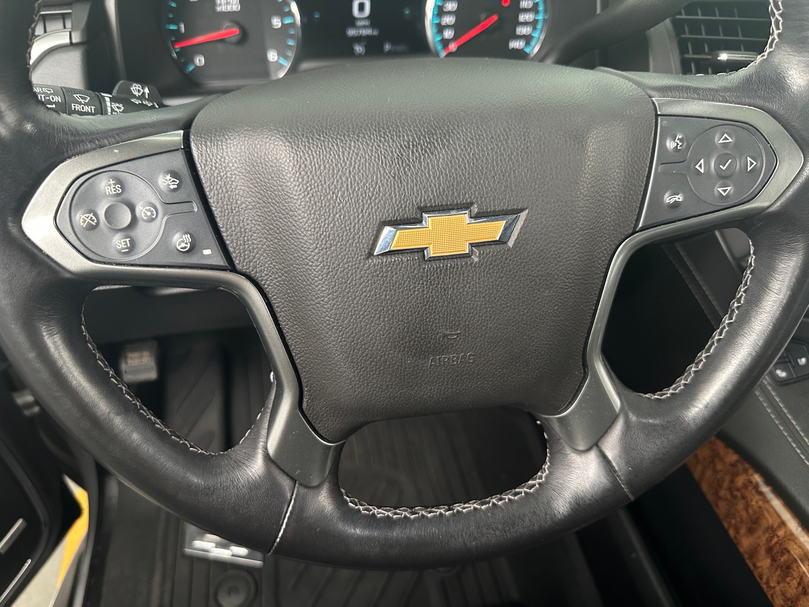 Thumbnail: 2020 Chevrolet Tahoe - 4