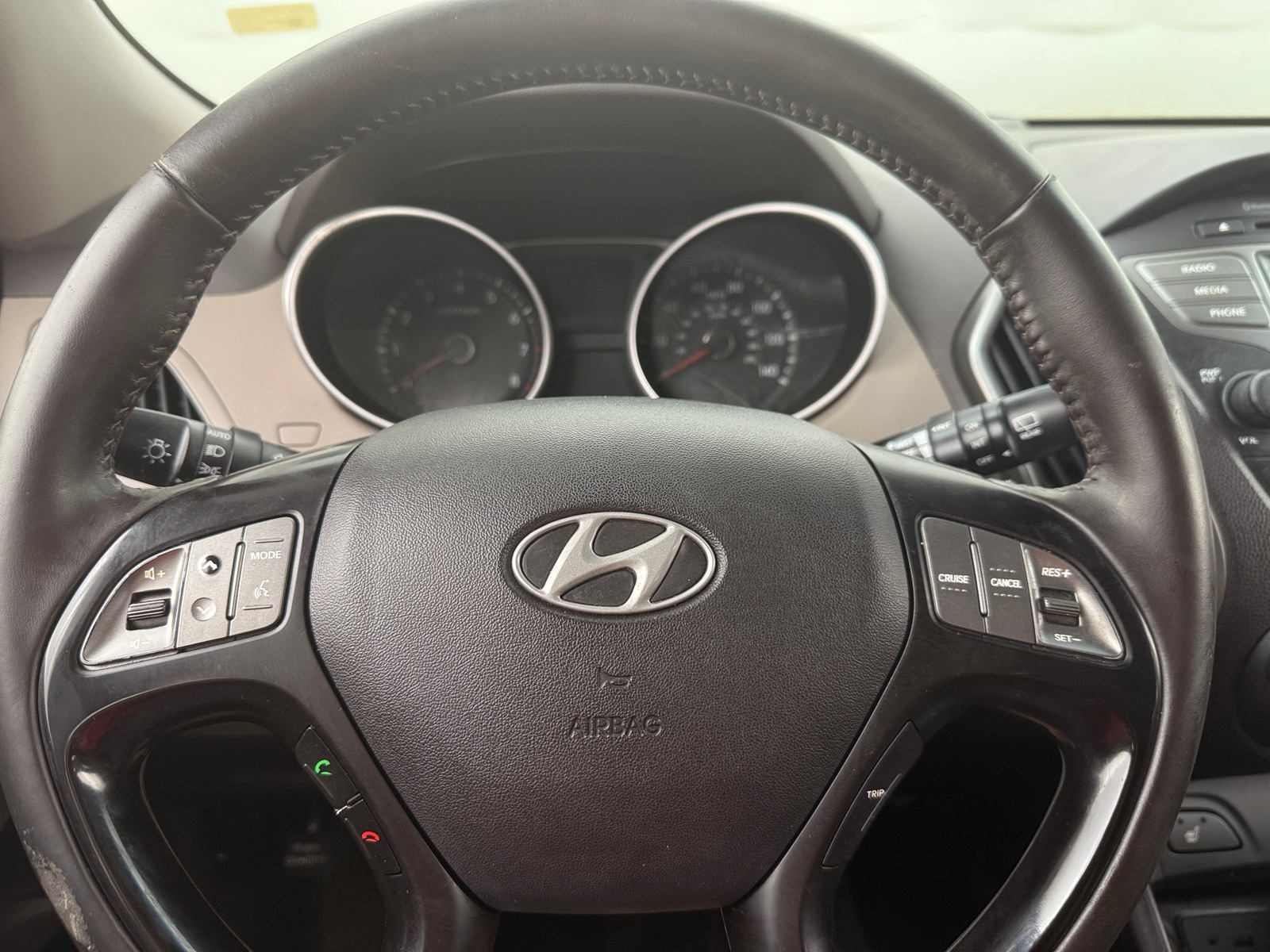 Thumbnail: 2015 Hyundai Tucson - 3