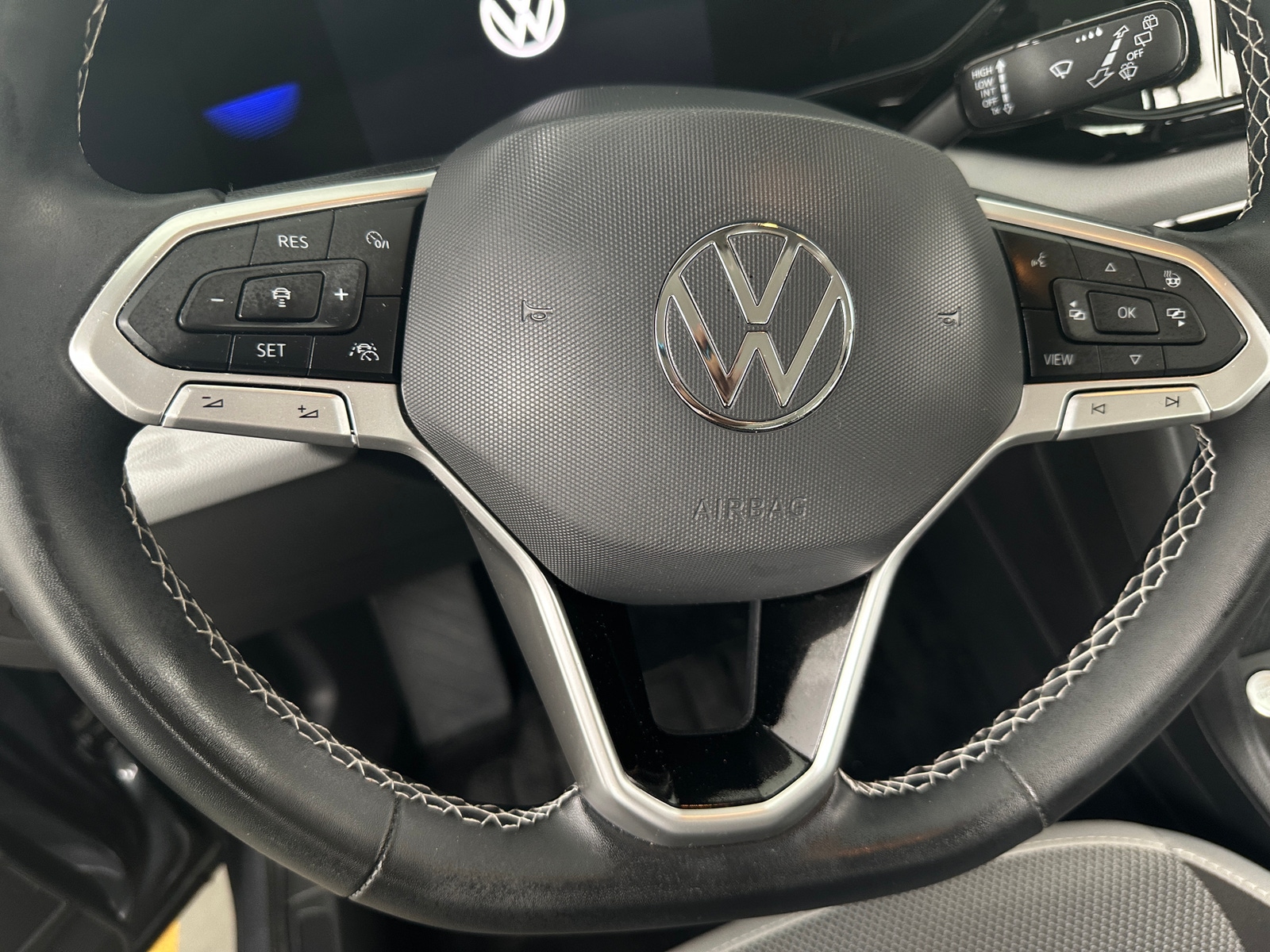 Thumbnail: 2022 Volkswagen Taos - 5